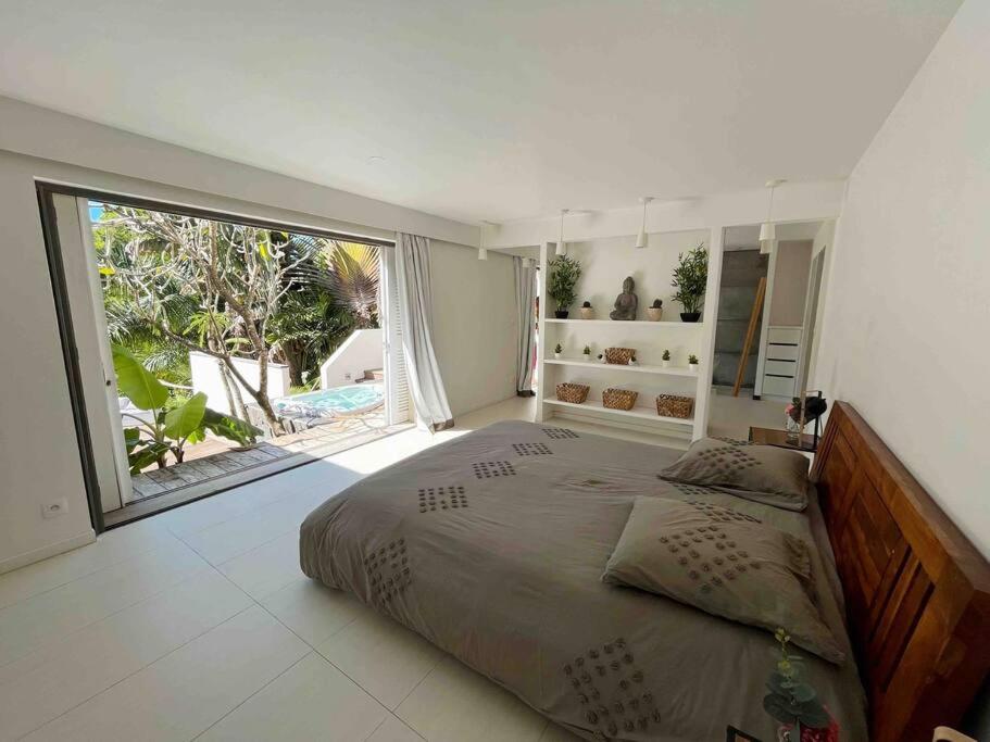 Villa photo 1