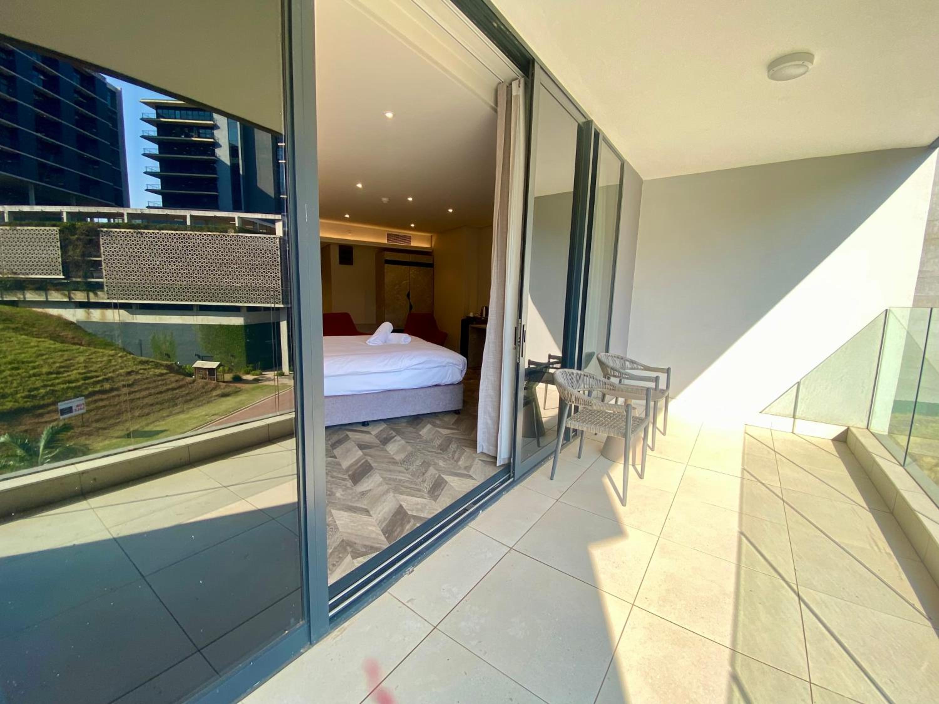 Deluxe Double or Twin Room with Balcony - Photo 11