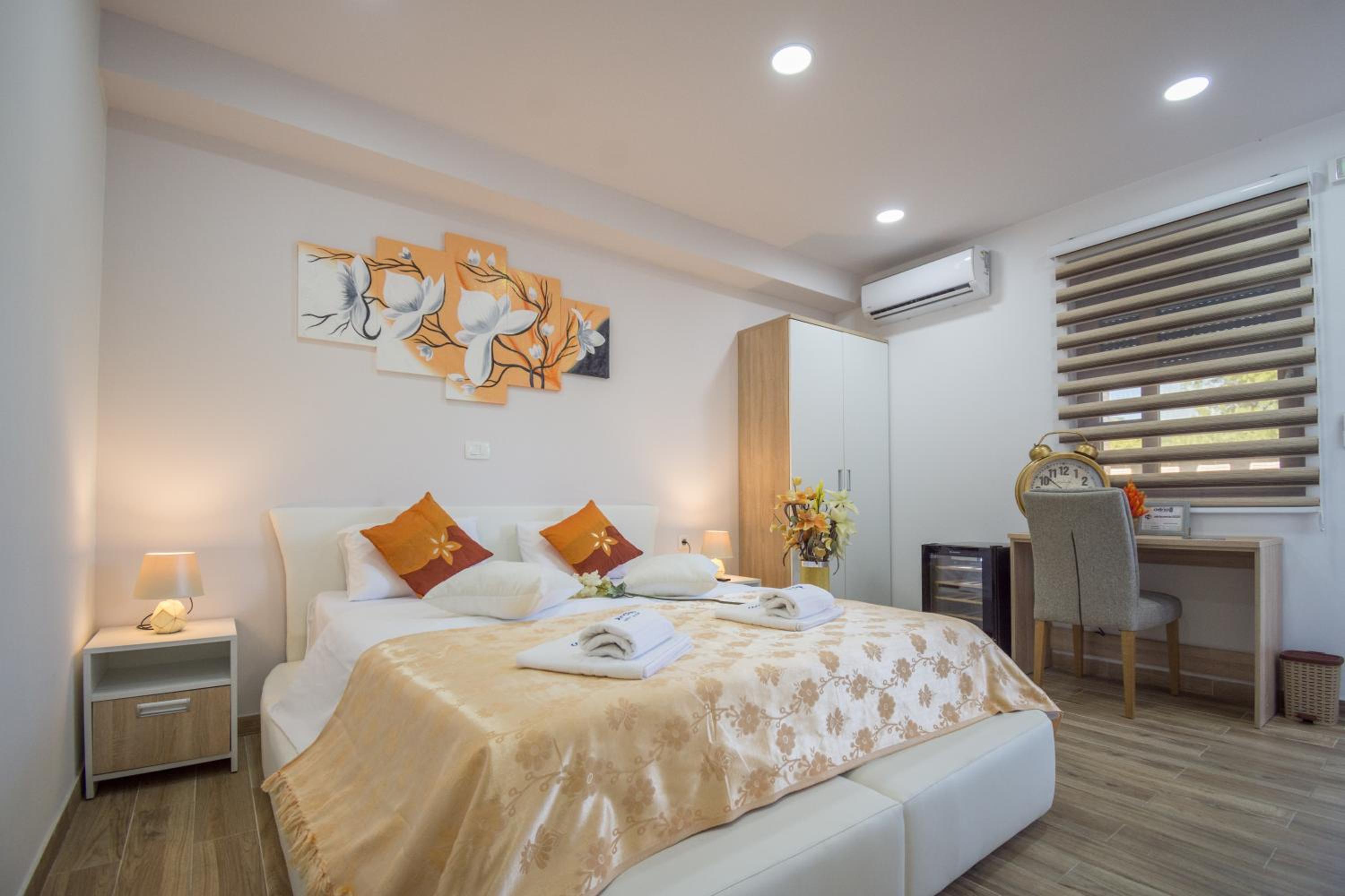 Double Room with Pool View photo 1