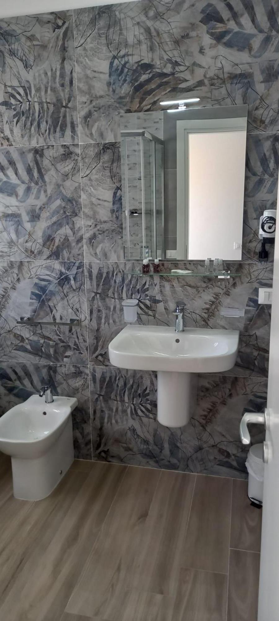 Apartment with Sea View - Photo 35