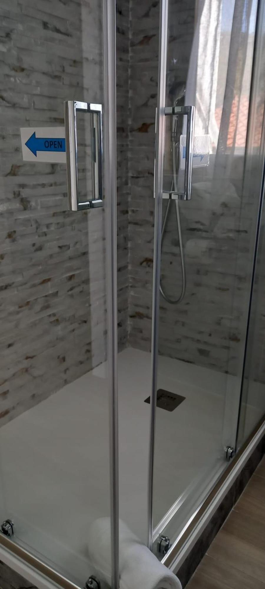 Apartment with Sea View - Photo 5