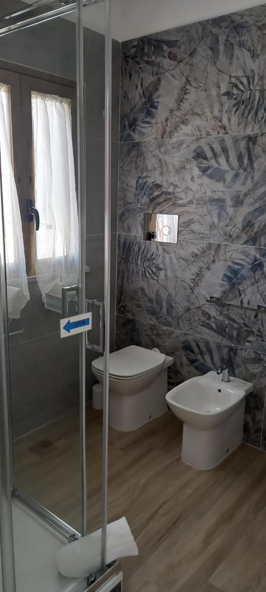Apartment with Sea View - Photo 6