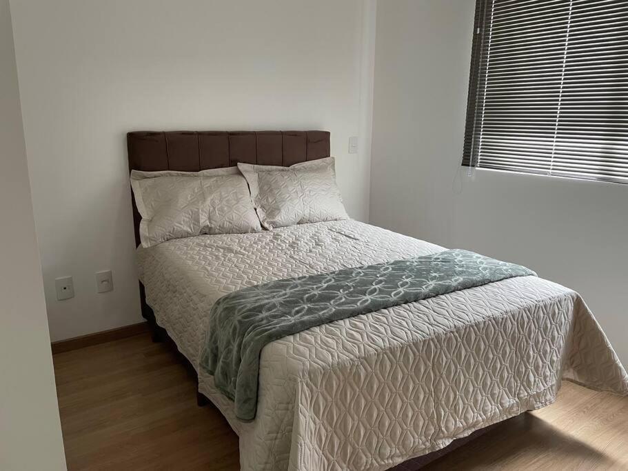 Two-Bedroom Apartment with View photo 2