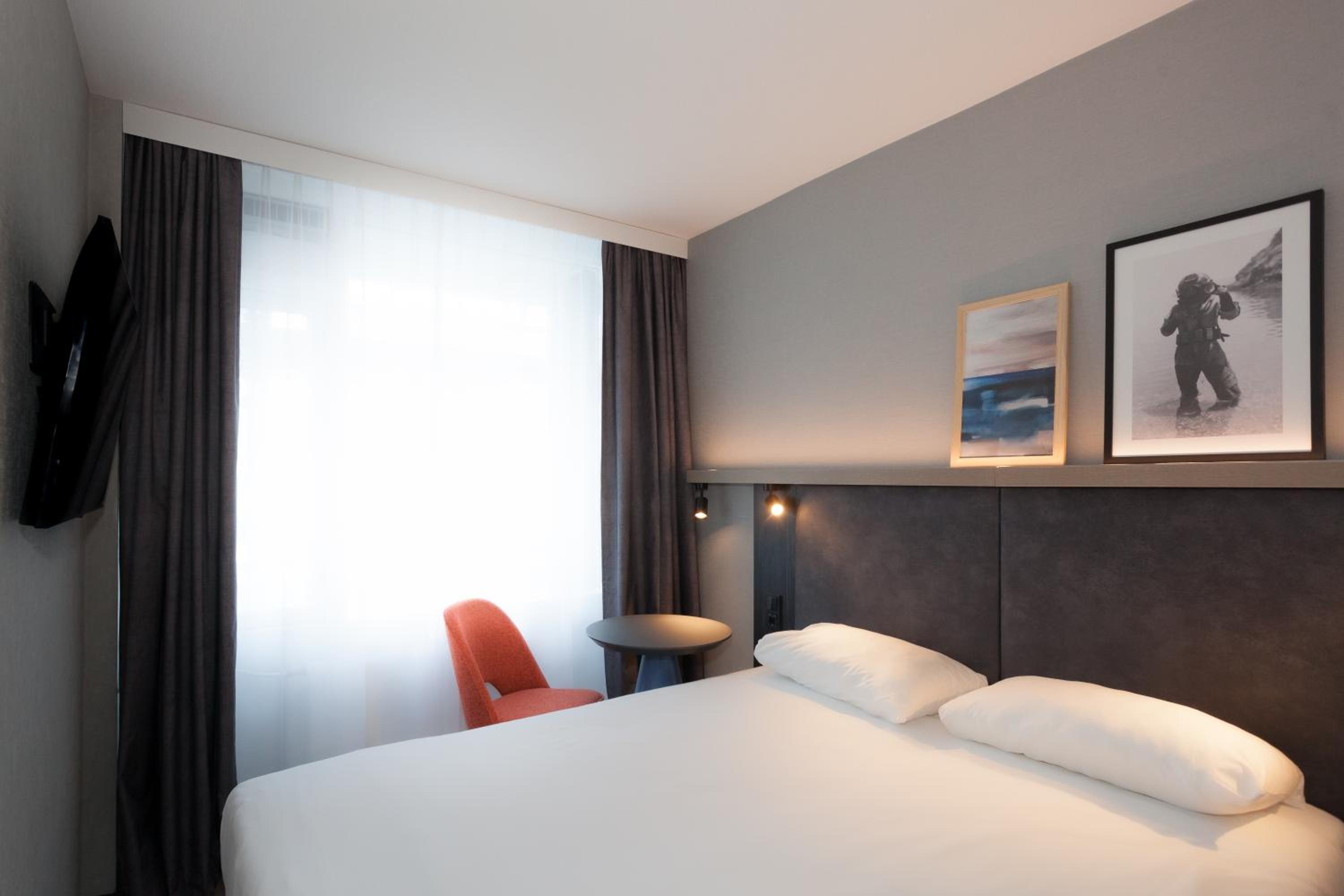 Economy Room - Photo 6