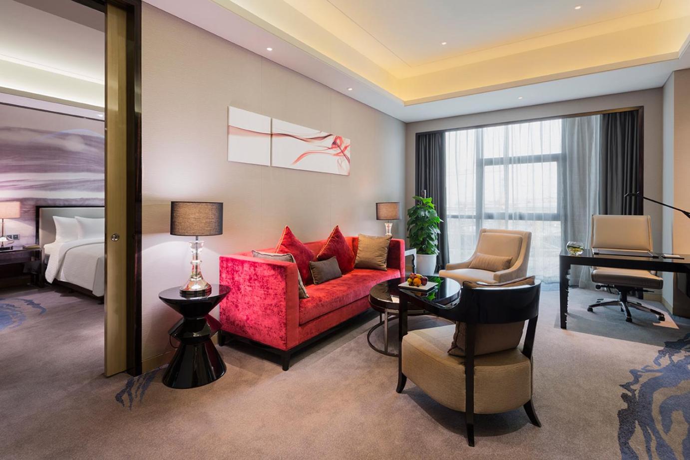 Grand Deluxe Suite photo 3