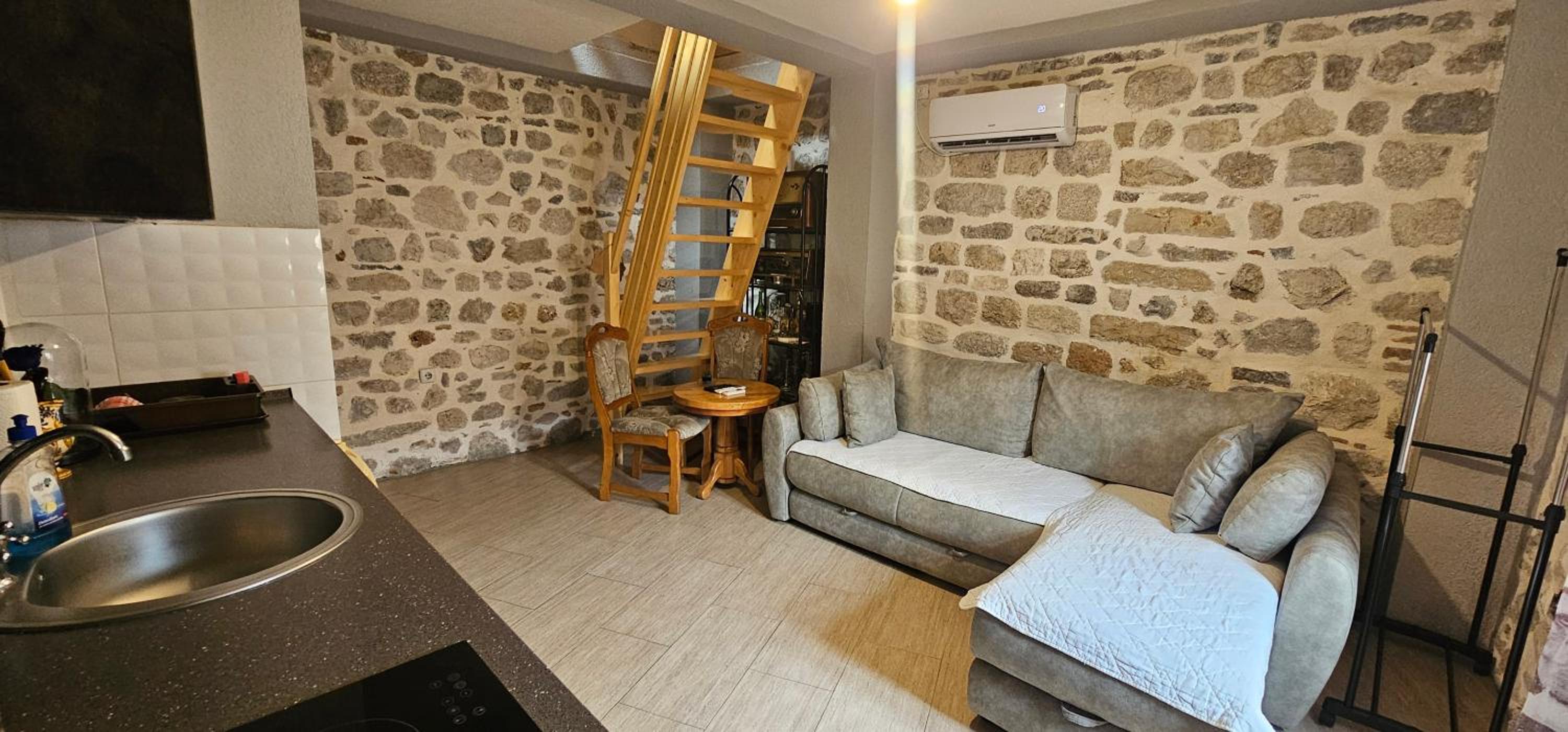 King Studio with Sofa Bed