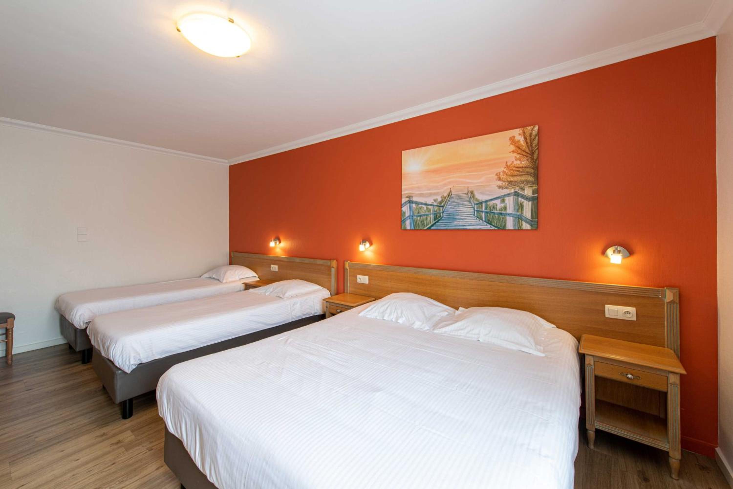 Quadruple Room - Photo 3