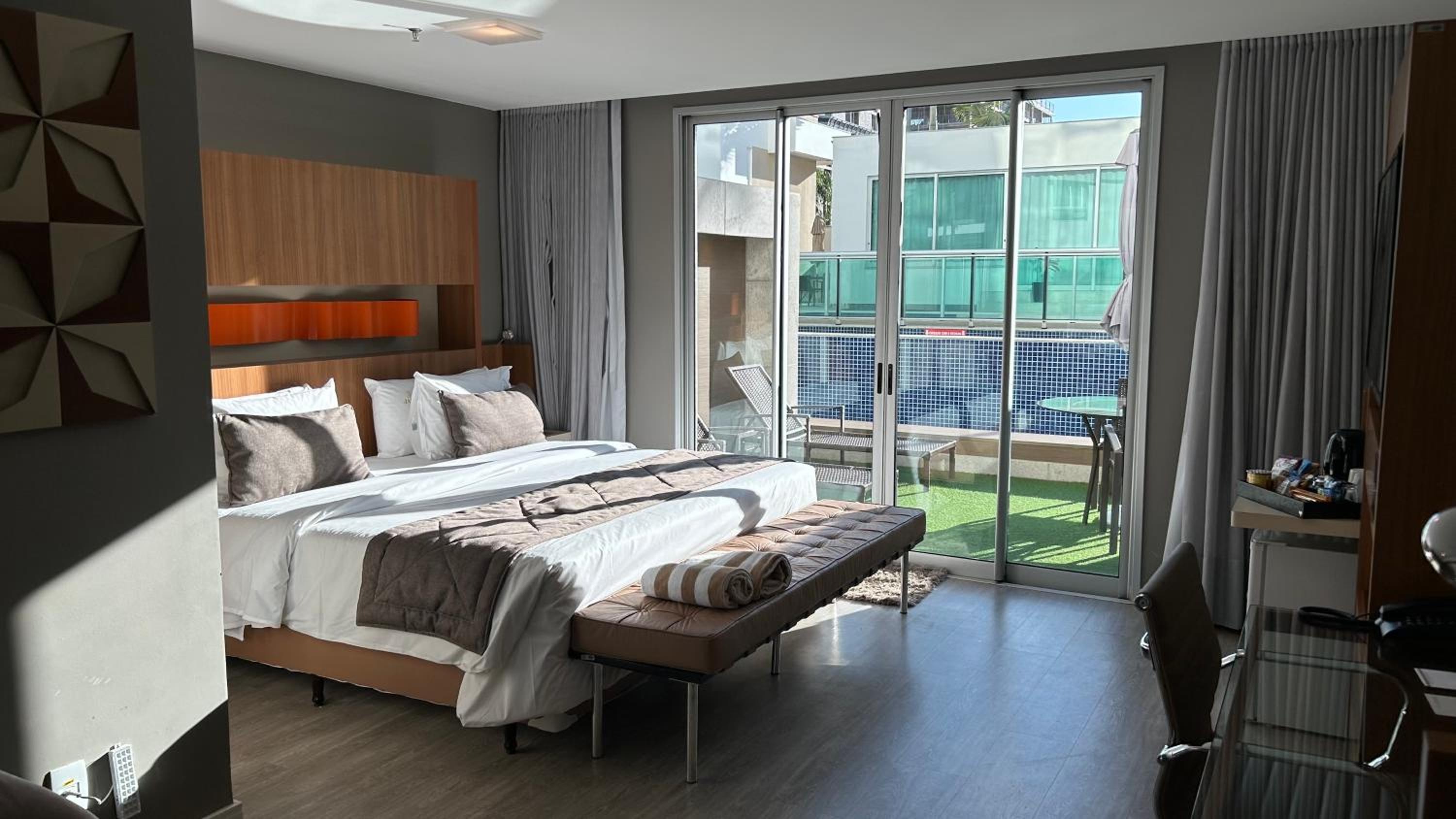 King Suite with Balcony photo 3