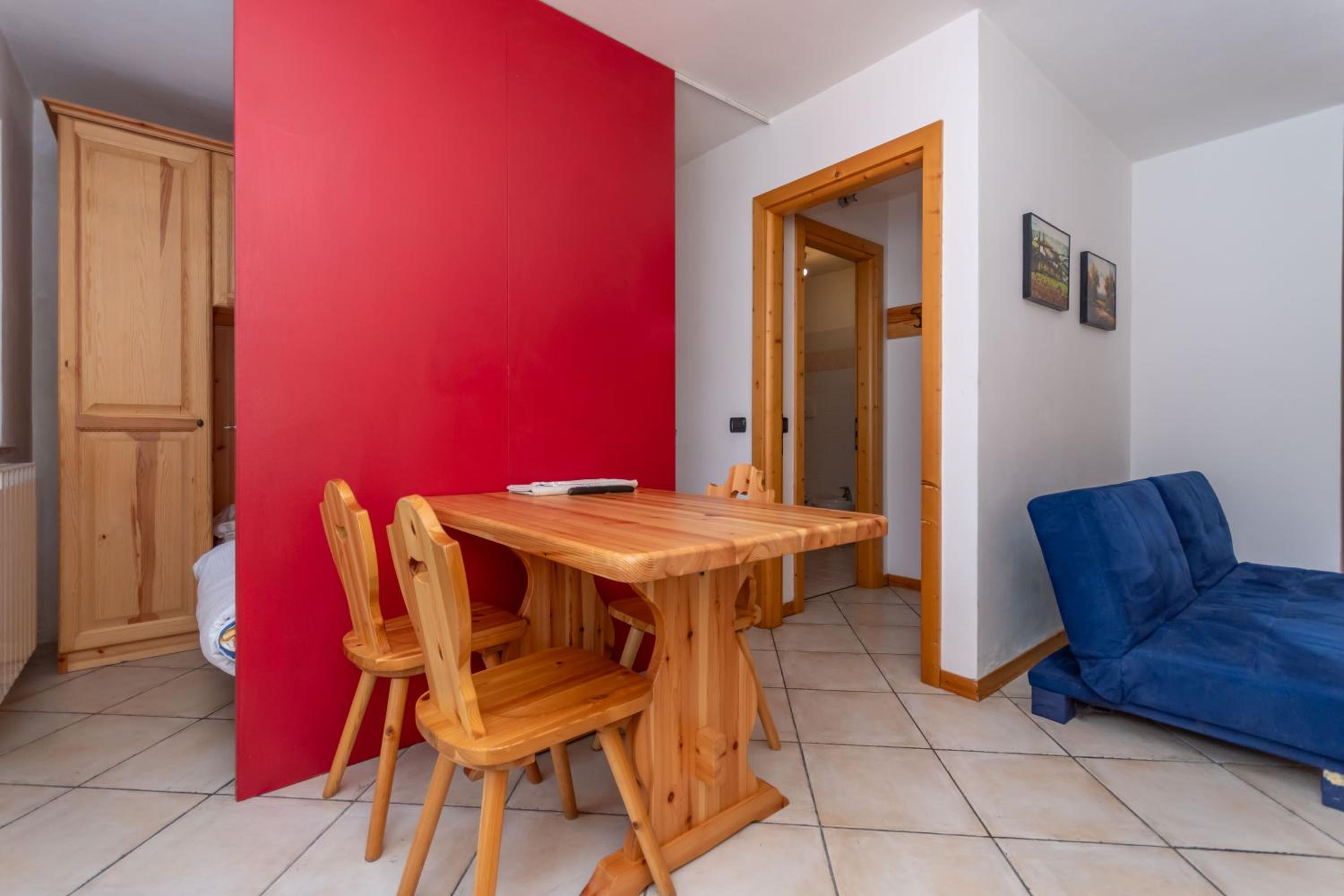 Studio Apartment photo 1