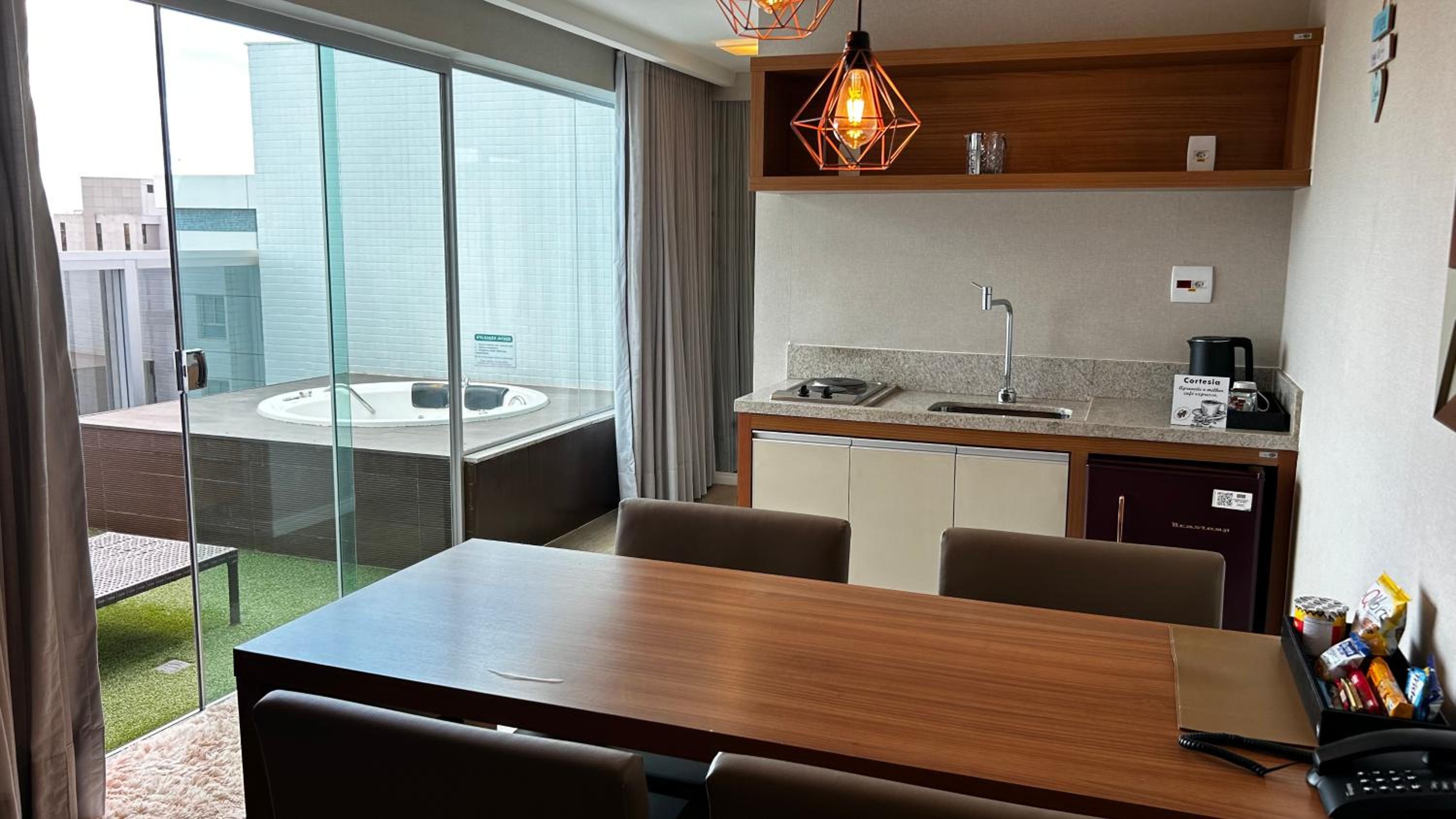 King Suite with Spa Bath photo 3