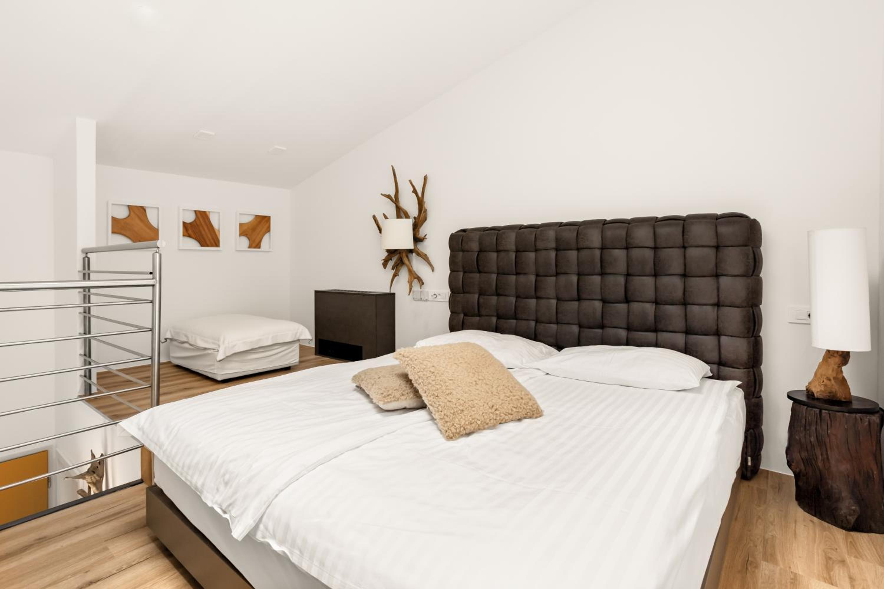 Double Room with Extra Bed photo 1