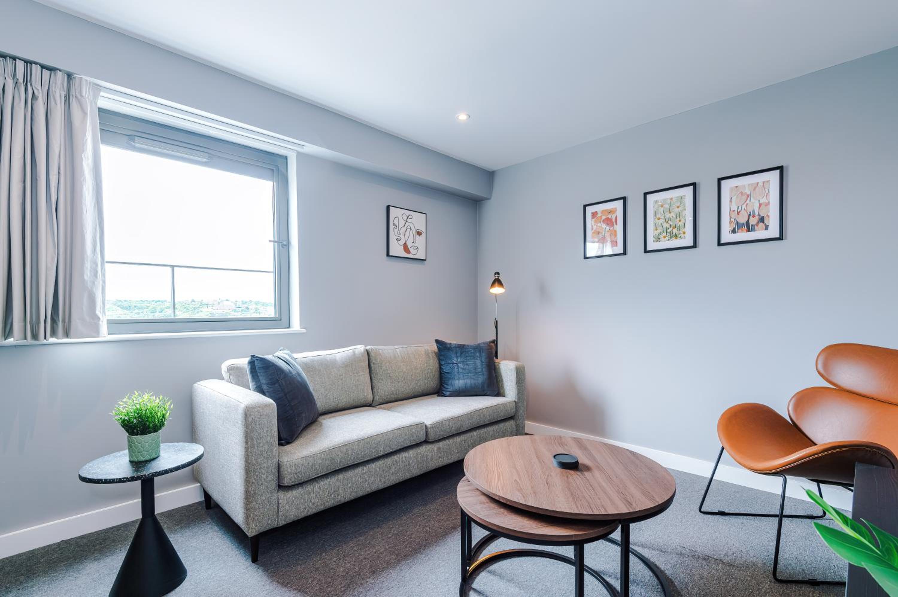 Two-Bedroom Apartment with City View photo 3