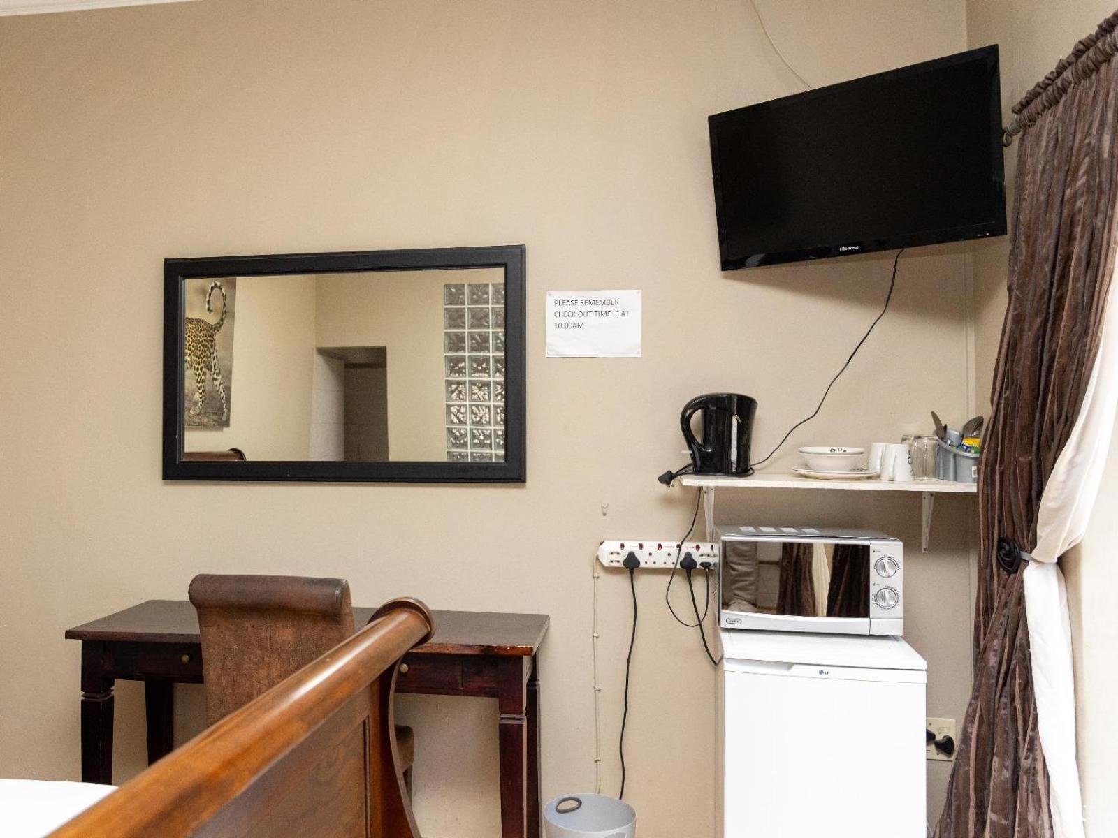 Executive Queen Room - Photo 4