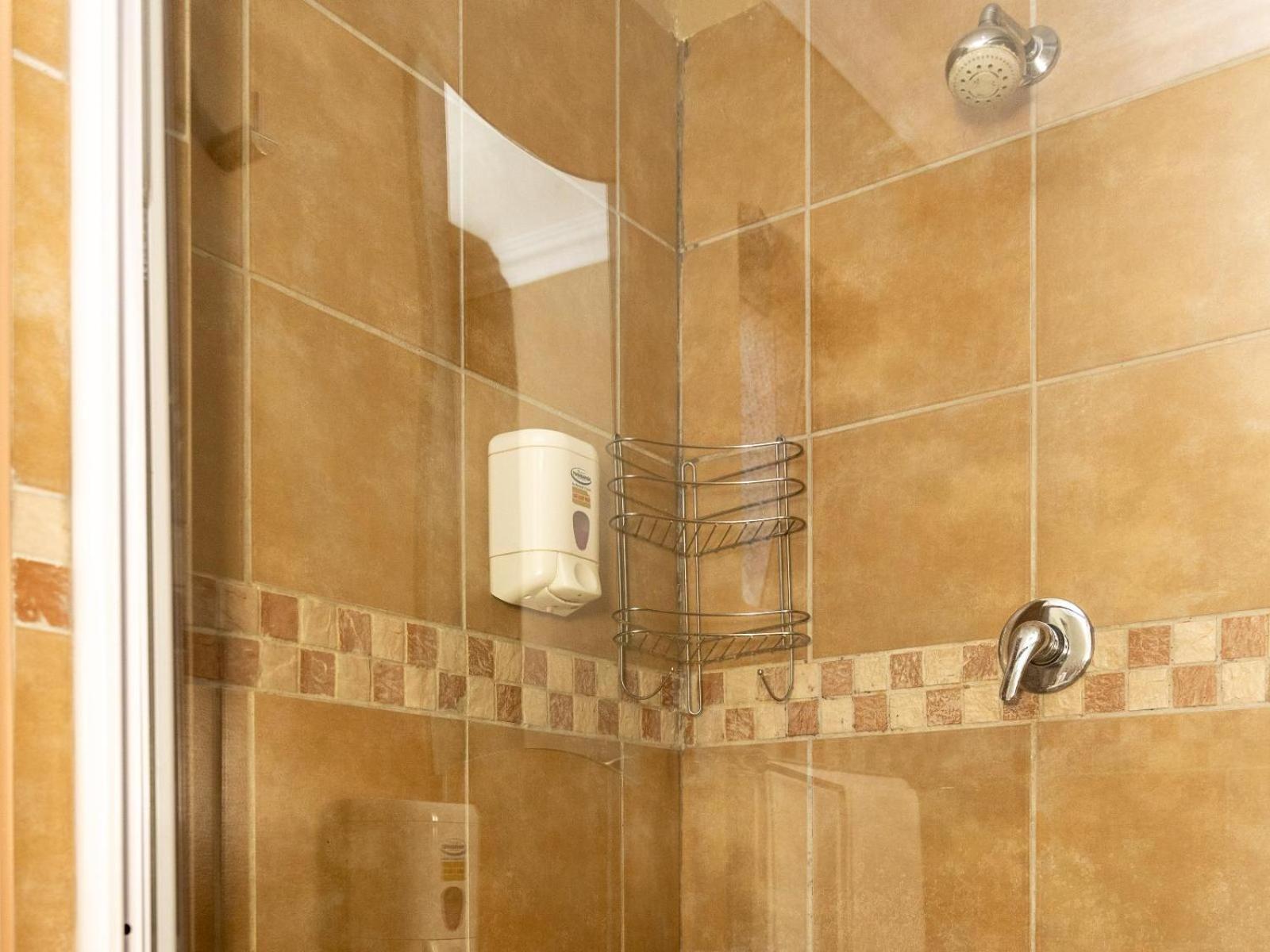 Deluxe Queen Room - Photo 2