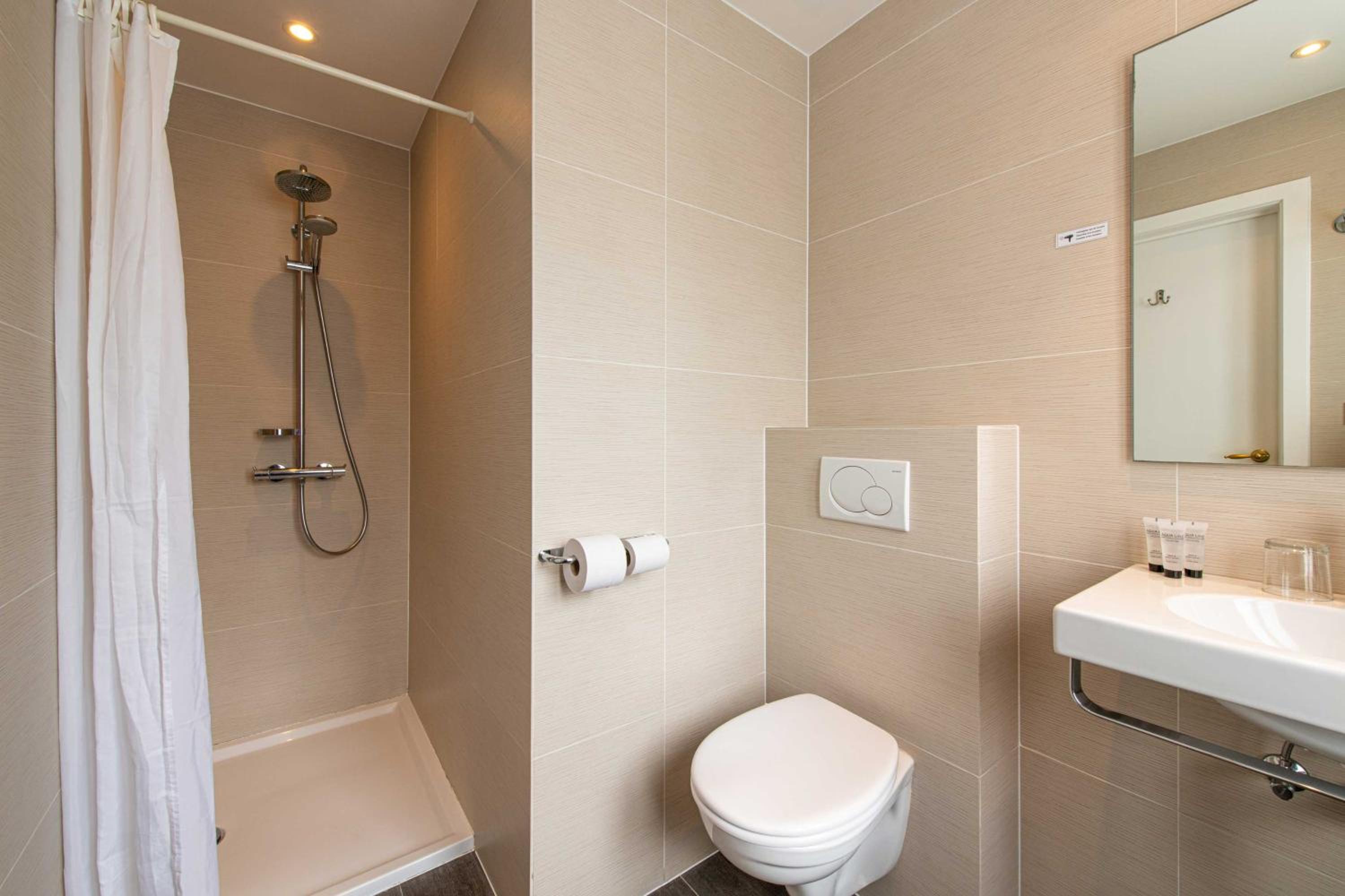 Triple Room - Photo 8