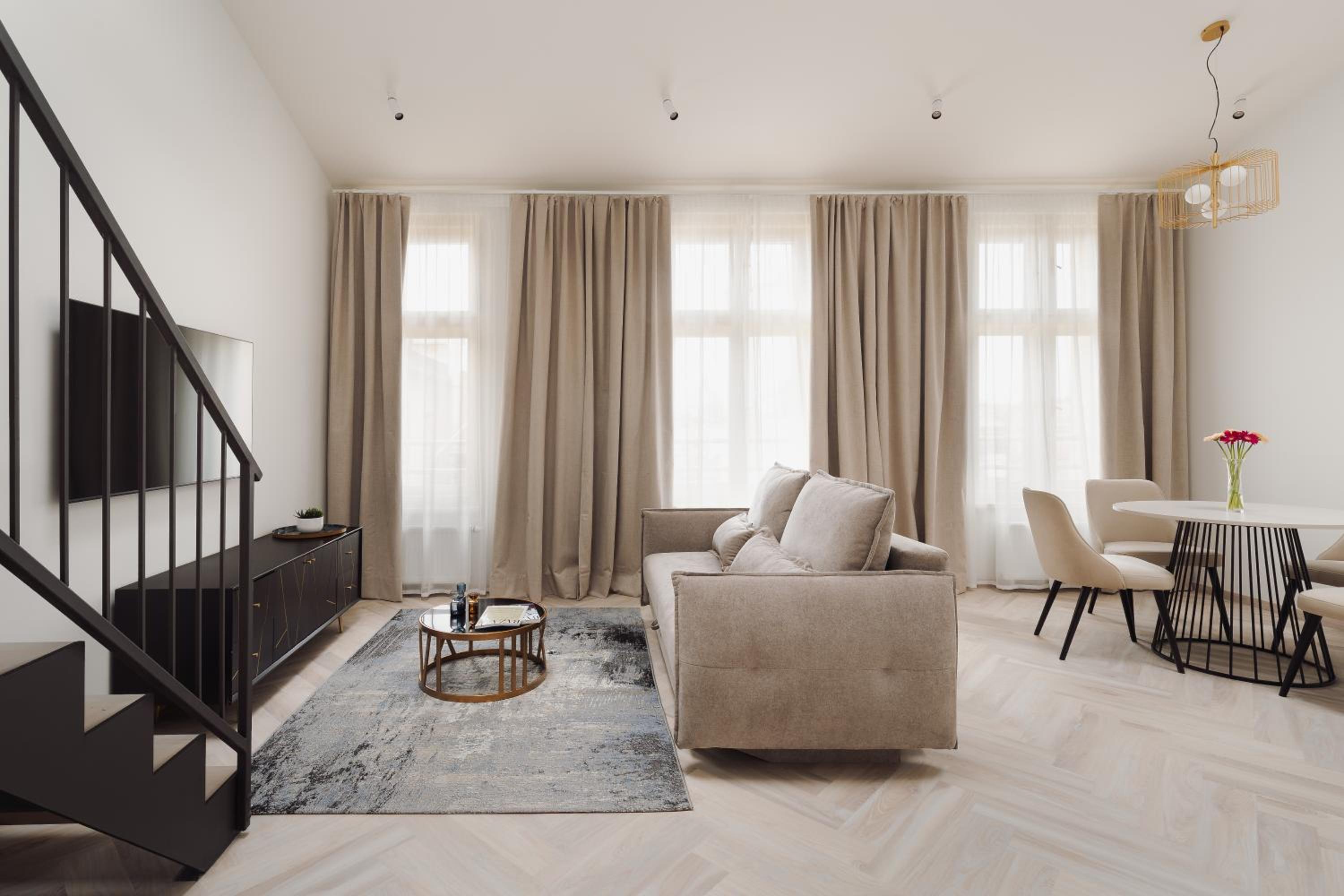 DUPLEX SUITE