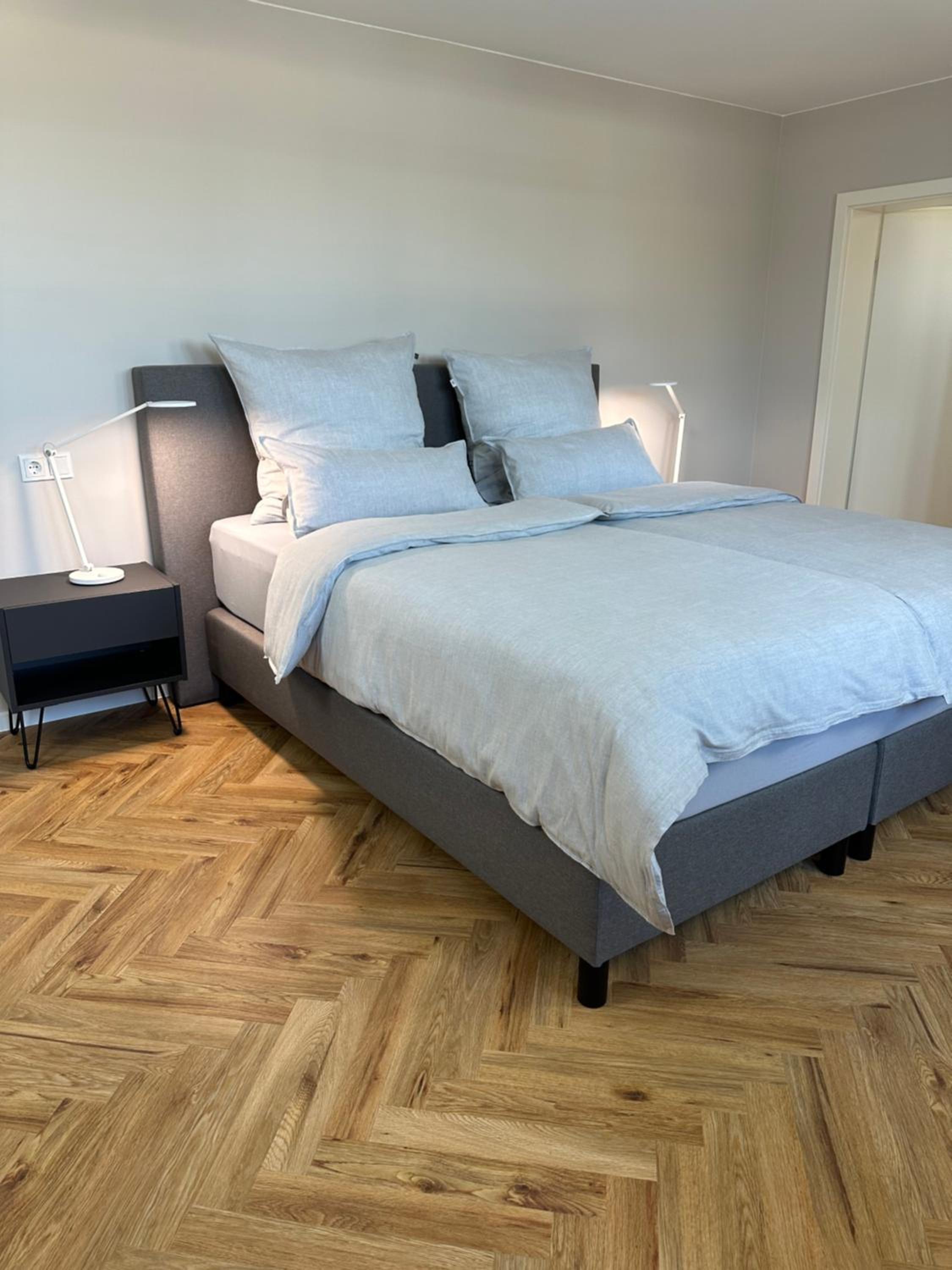 One-Bedroom Apartment photo 2