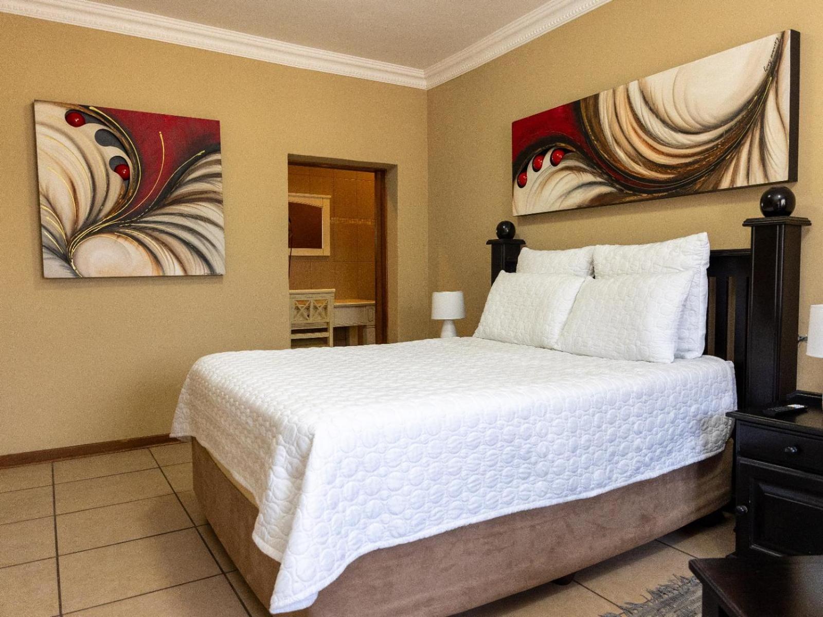Premium Queen Room photo 2