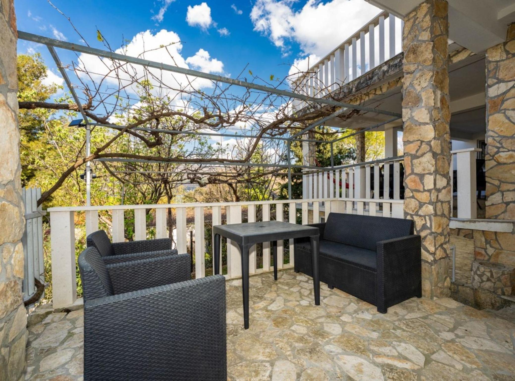 Studio Apartment with Terrace photo 2