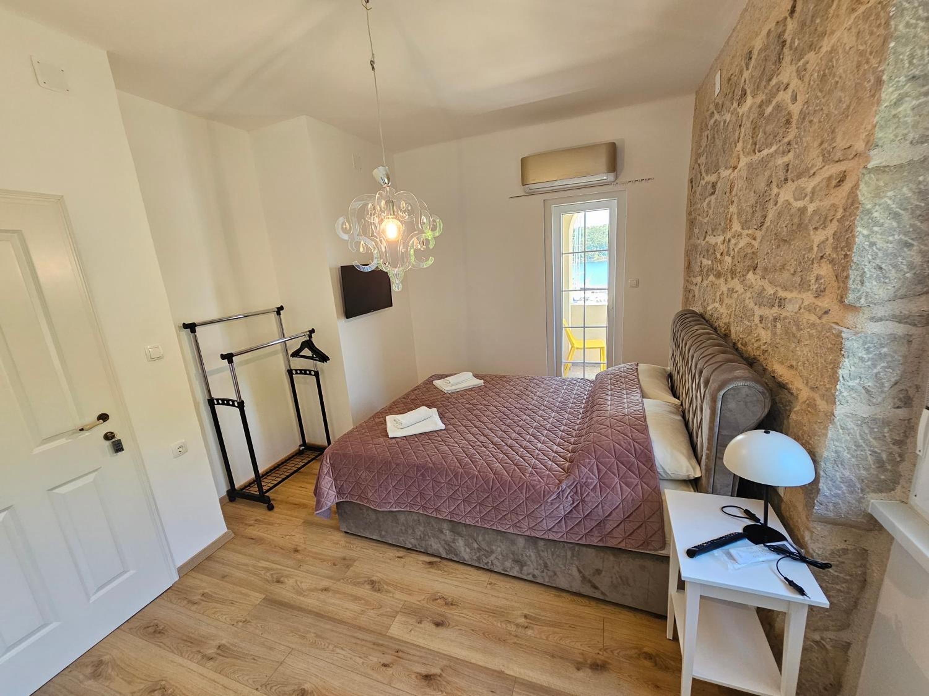 Deluxe Double Room with Balcony photo 1