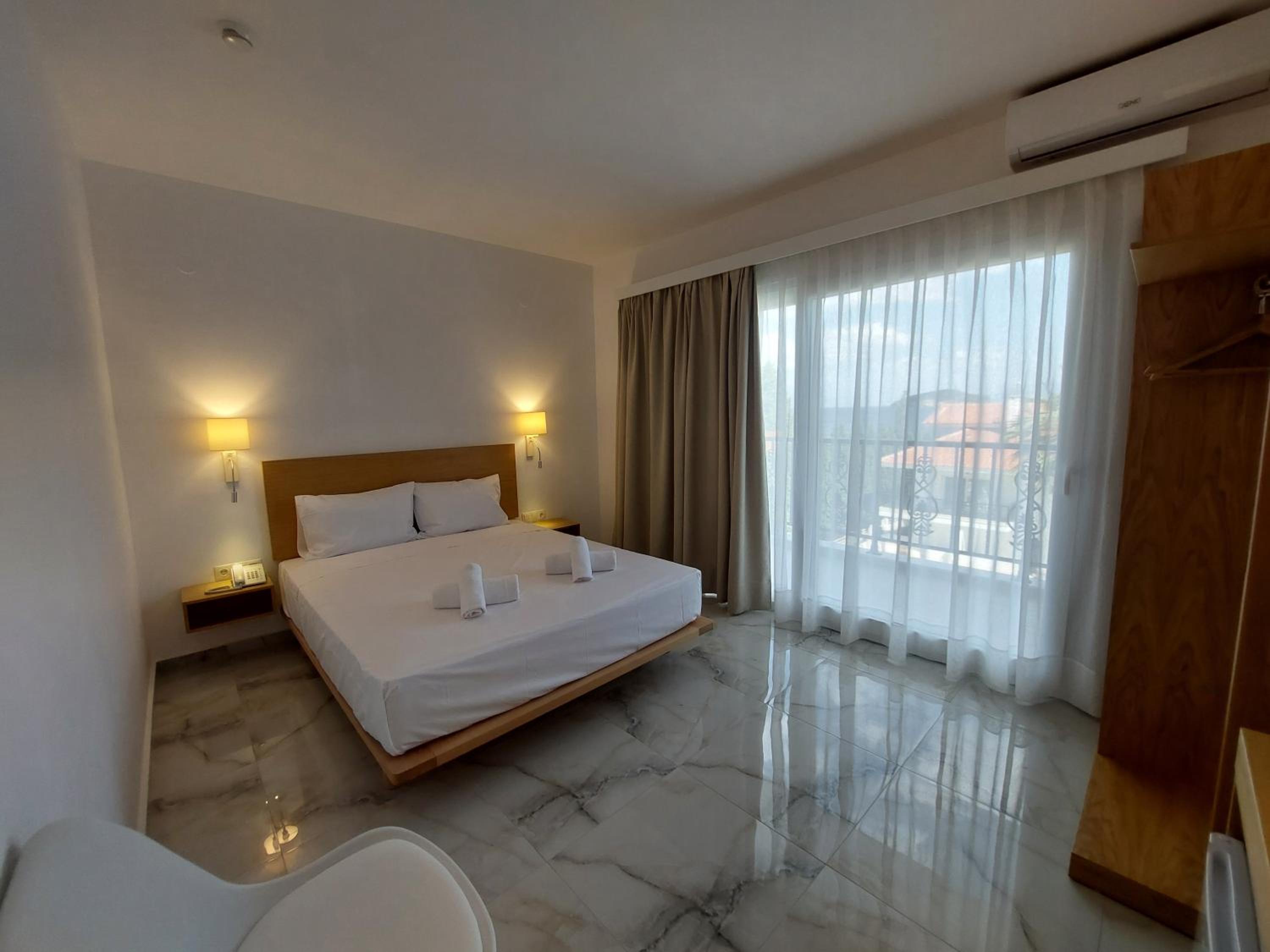 Double Room with Pool View
