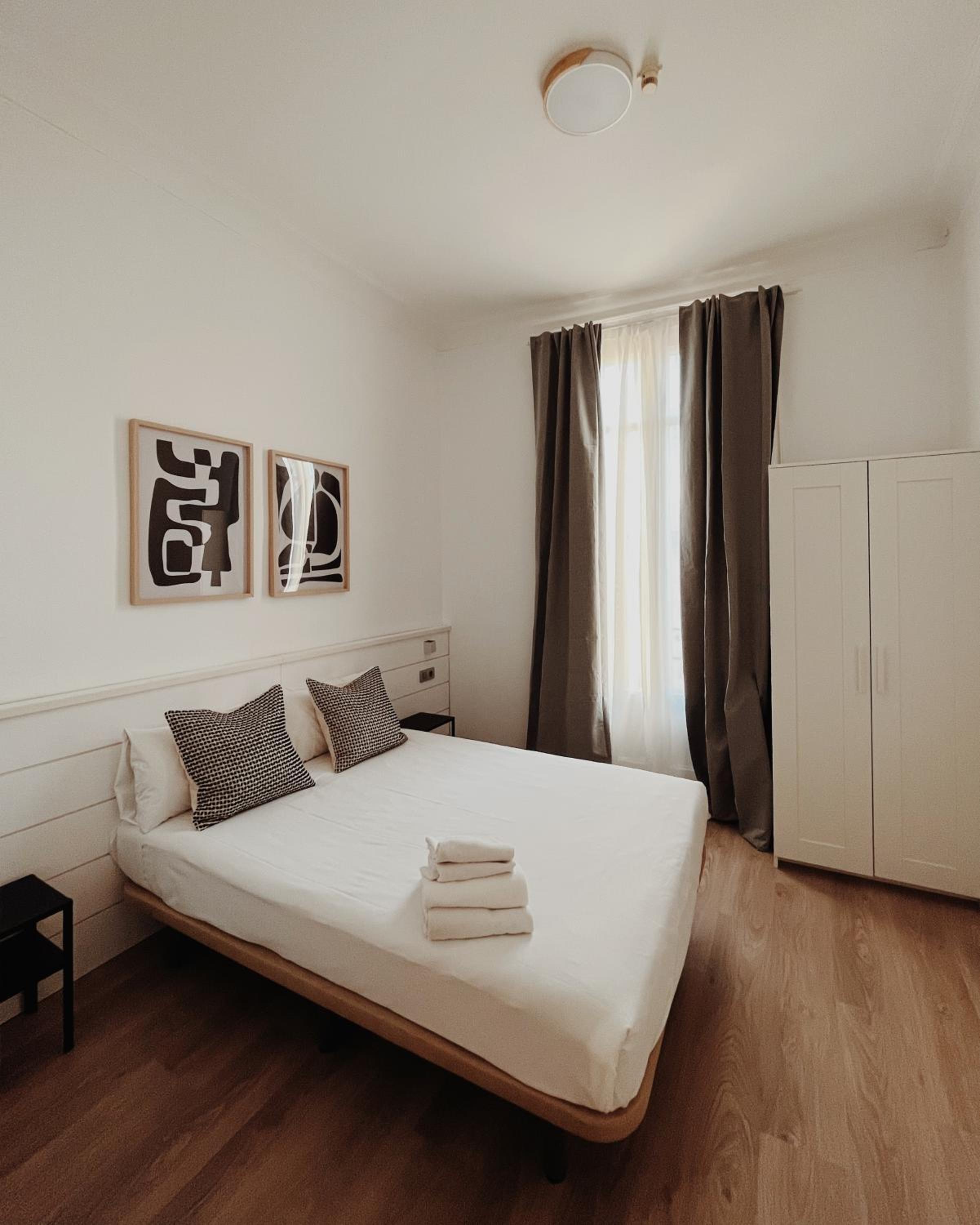 Three-Bedroom Apartment photo 1