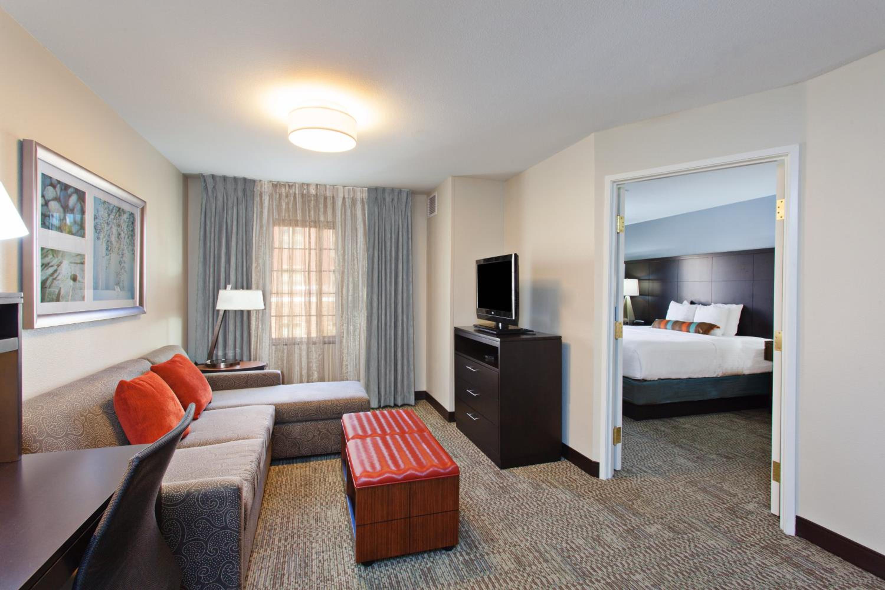 One-Bedroom King Suite - Photo 5