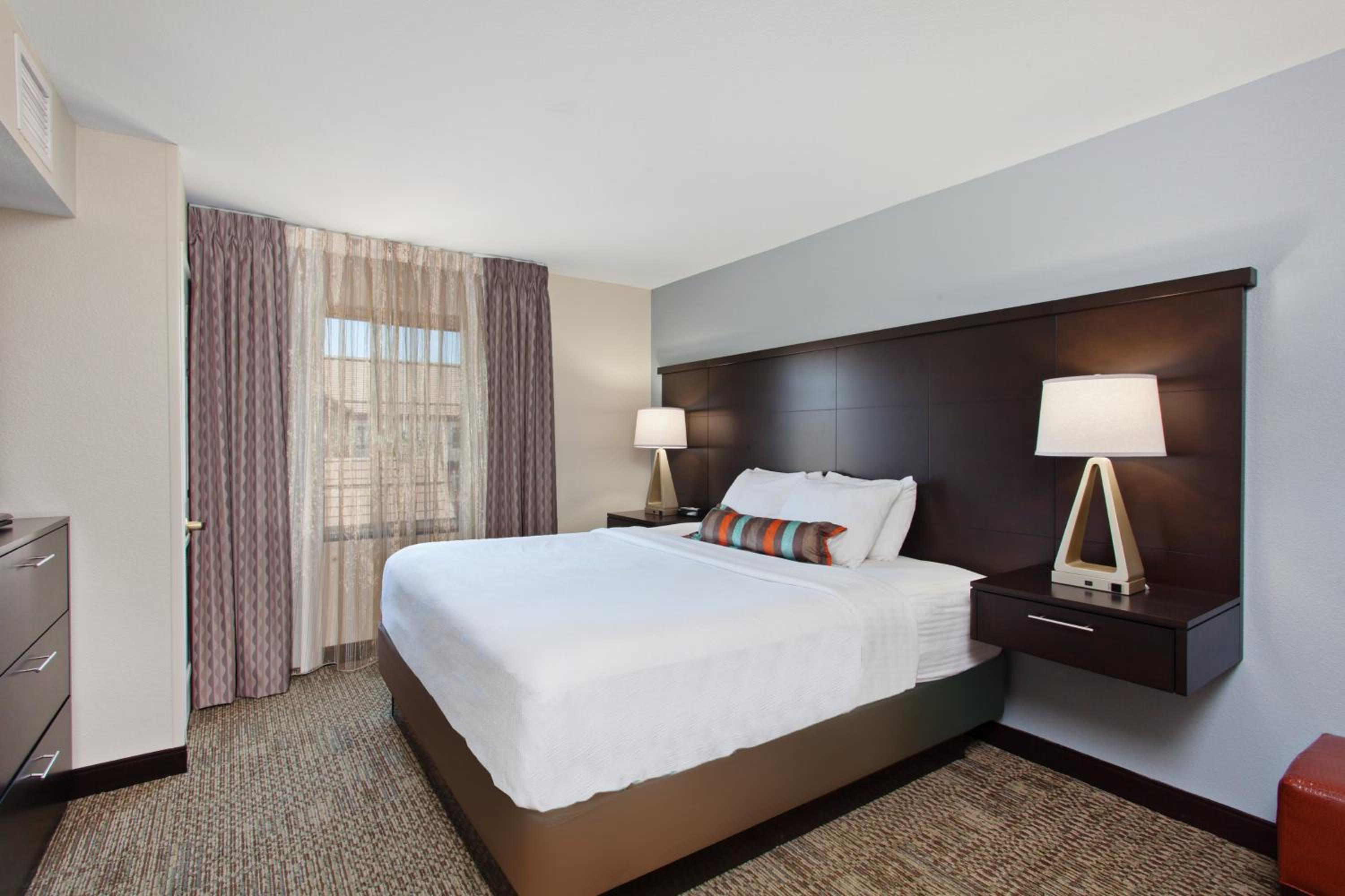 One-Bedroom King Suite - Photo 2