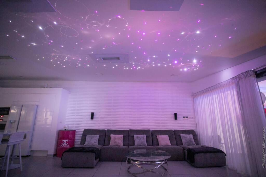 Villa photo 2
