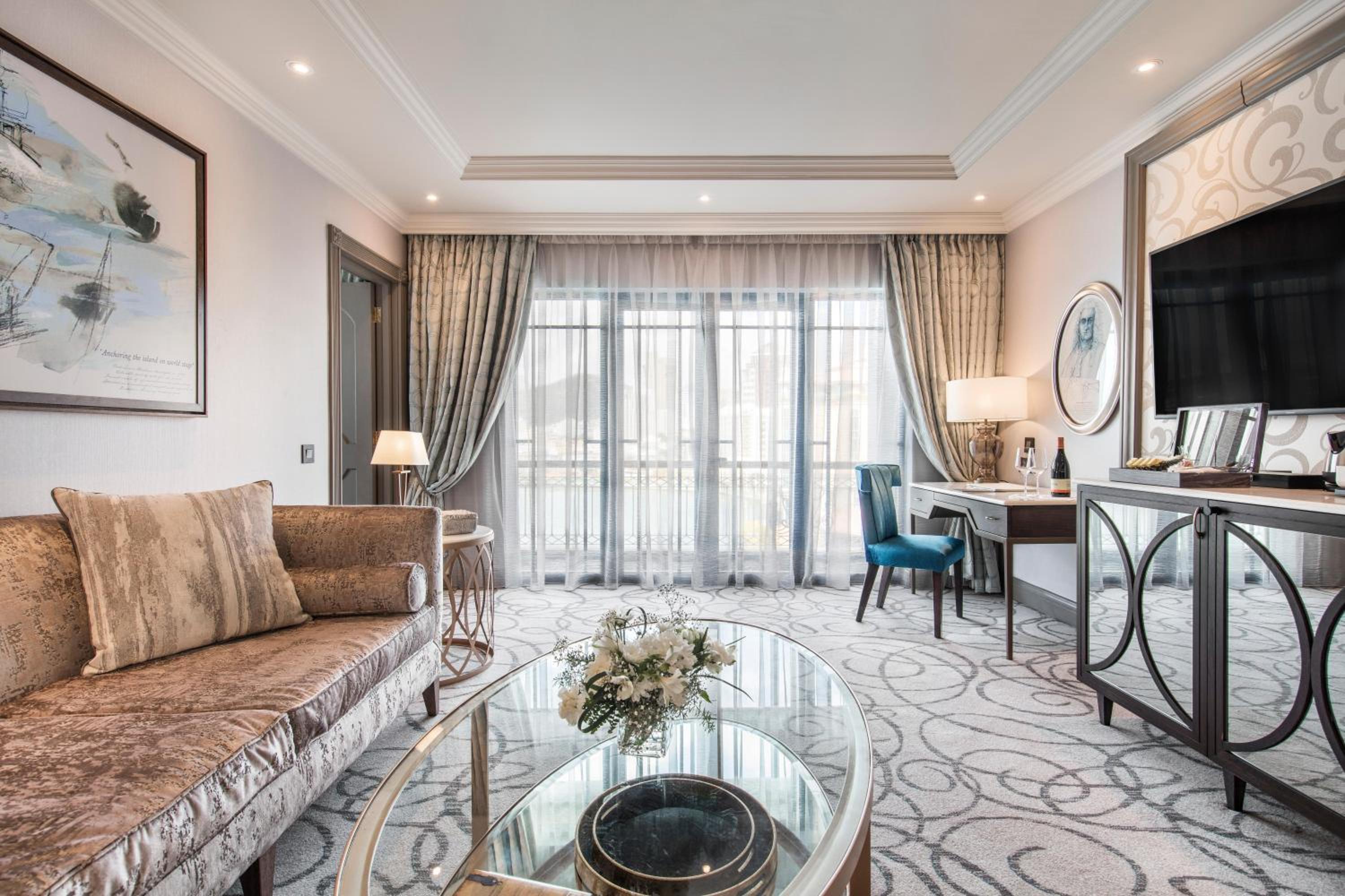 Prestige Suite - Photo 5
