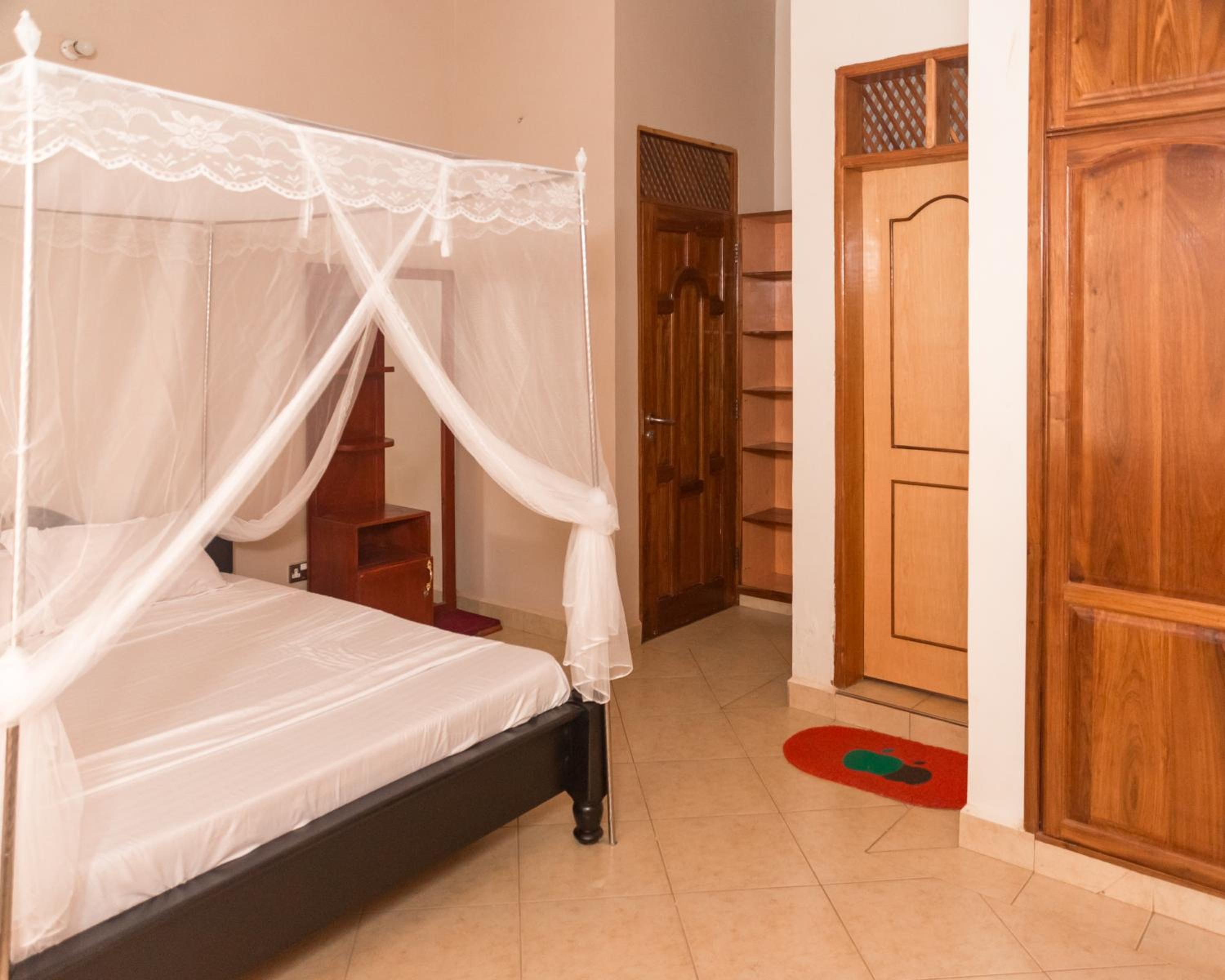 Twin Room with Bathroom