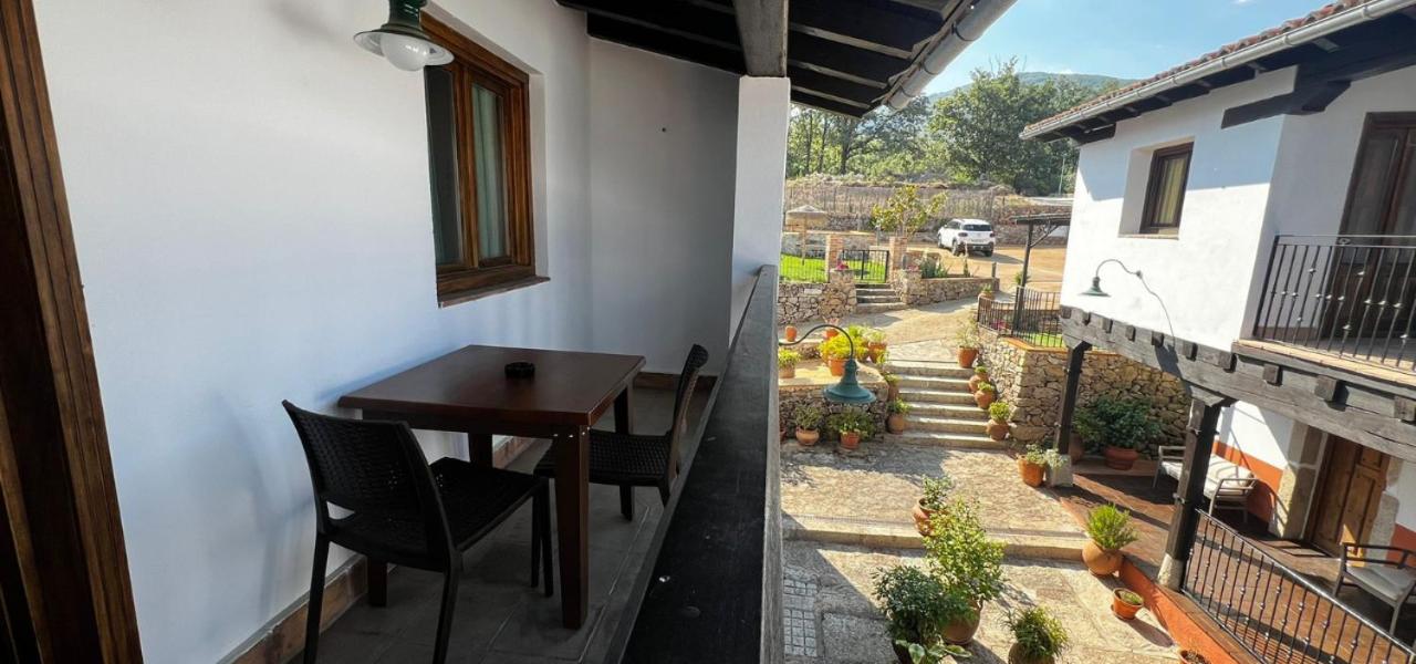 Family Room with Terrace photo 3