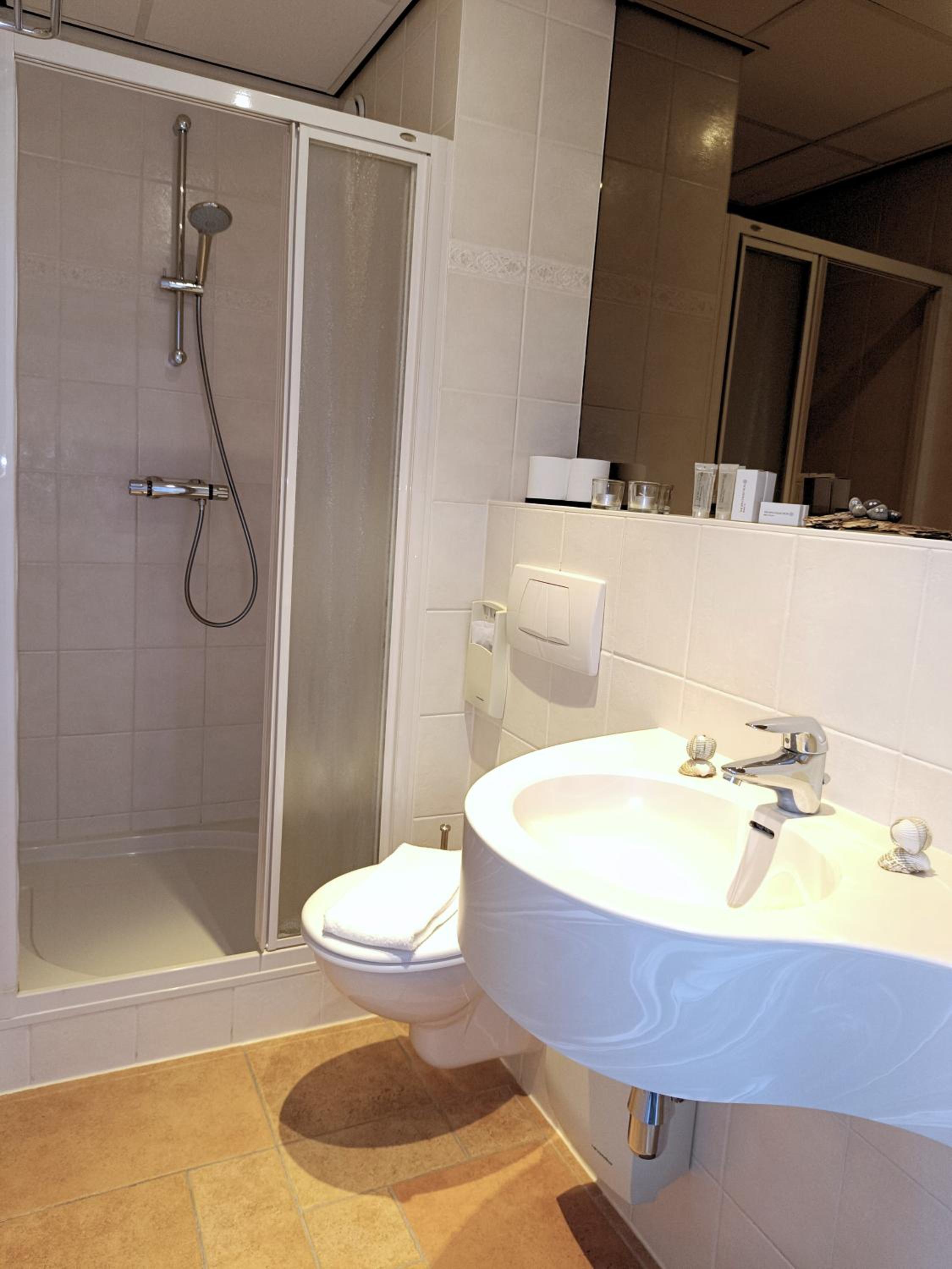 Deluxe Twin Room - Photo 6