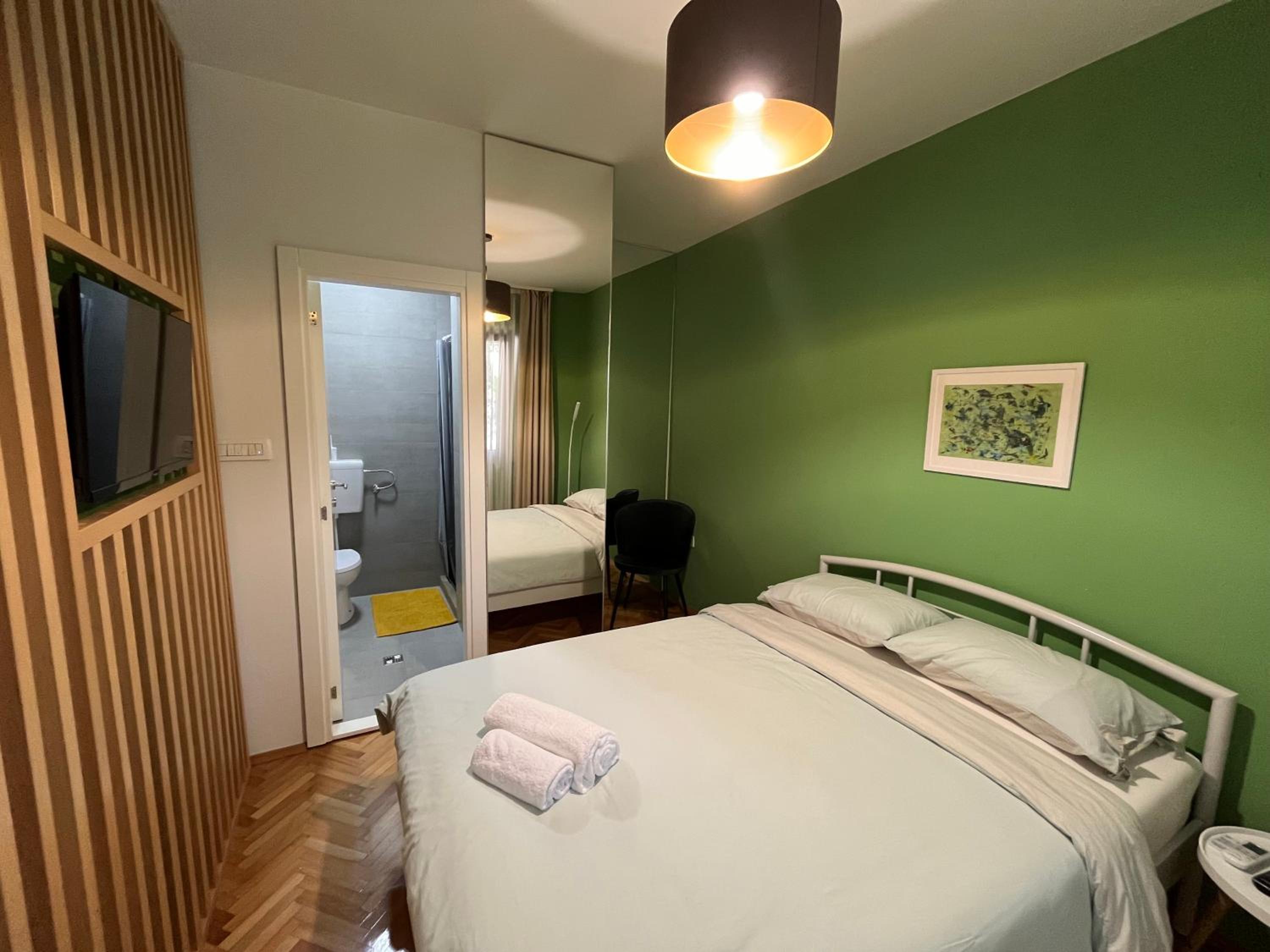 One-Bedroom Apartment