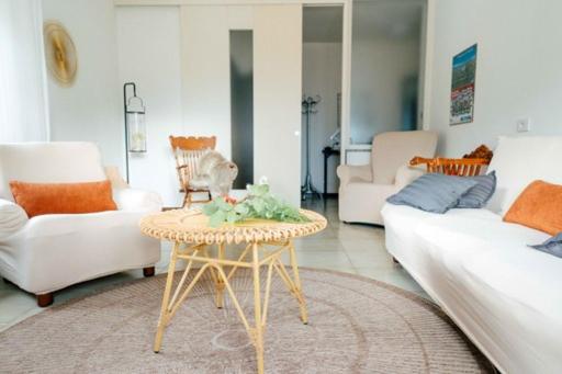 Three-Bedroom Apartment with Mountain View