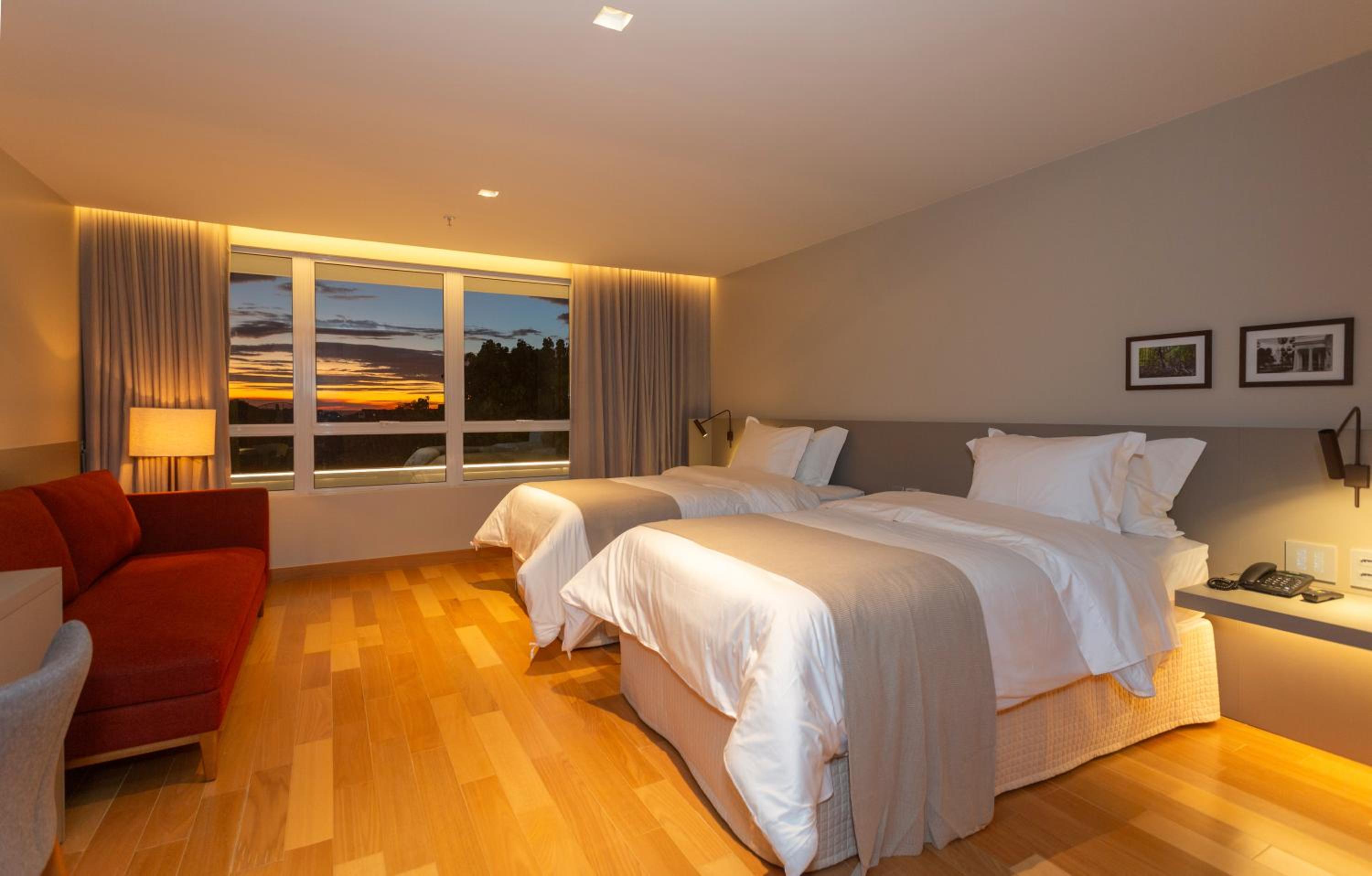 Deluxe Twin Room photo 2