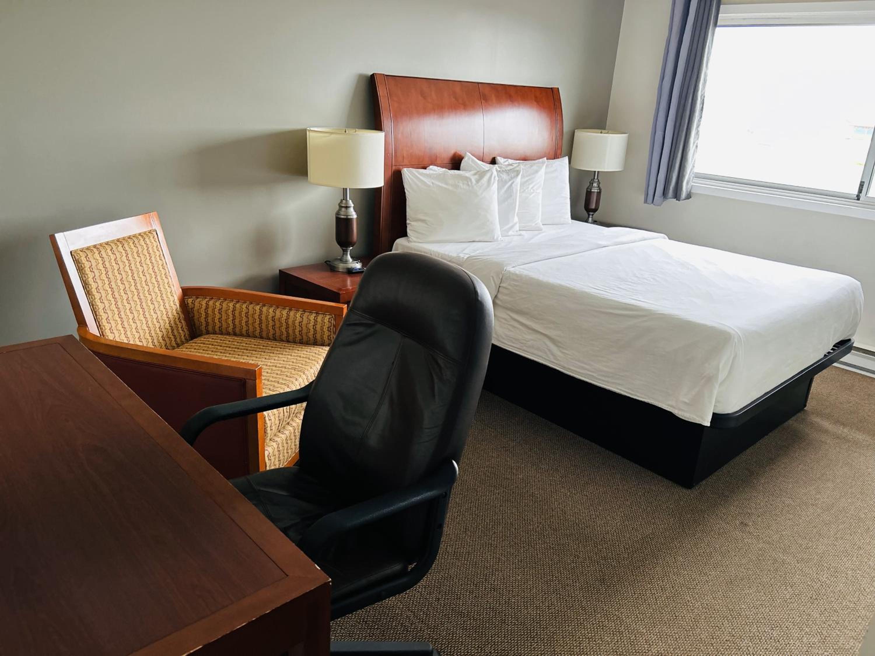 Queen Room