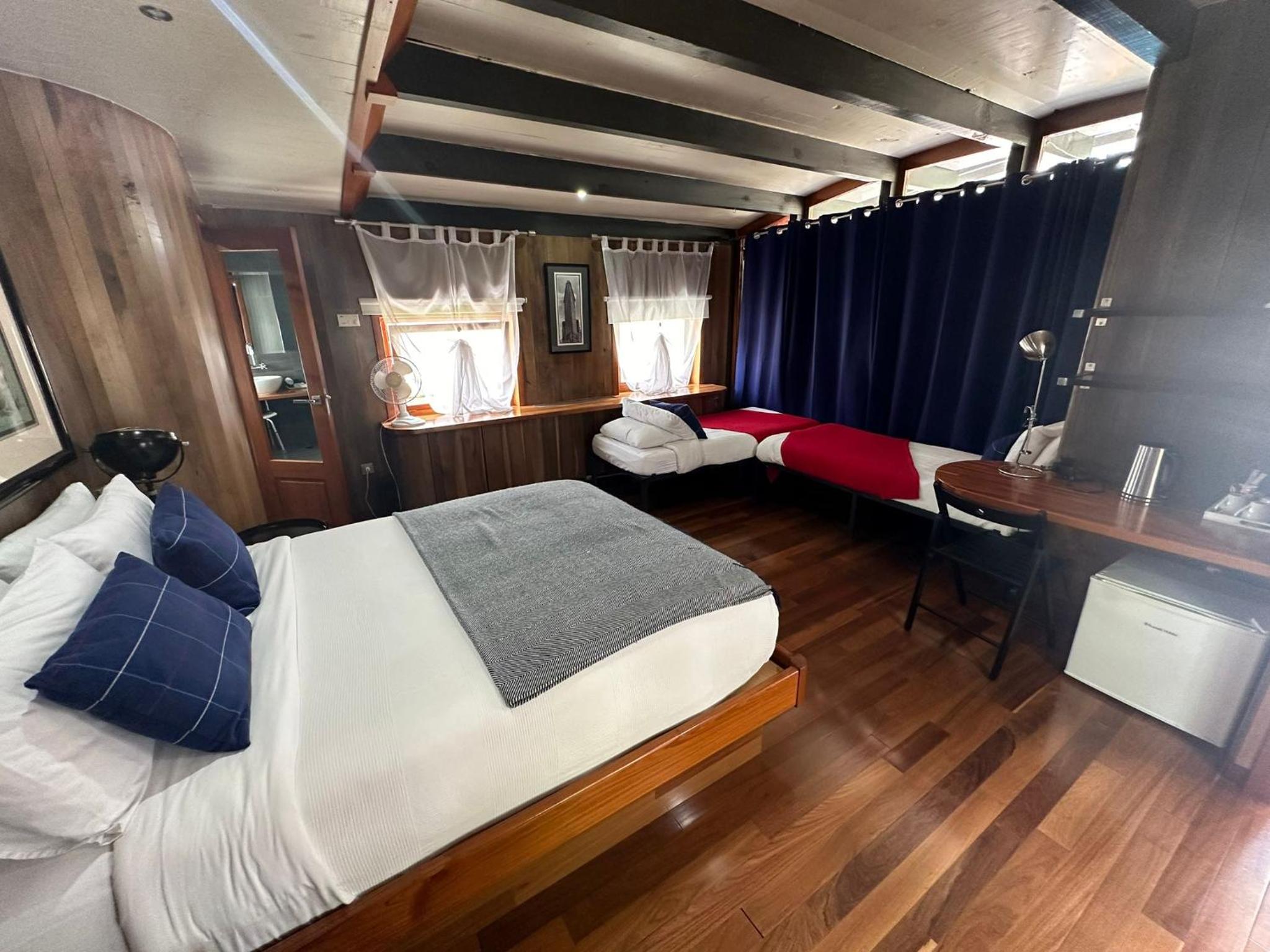 Deluxe Family Suite photo 2
