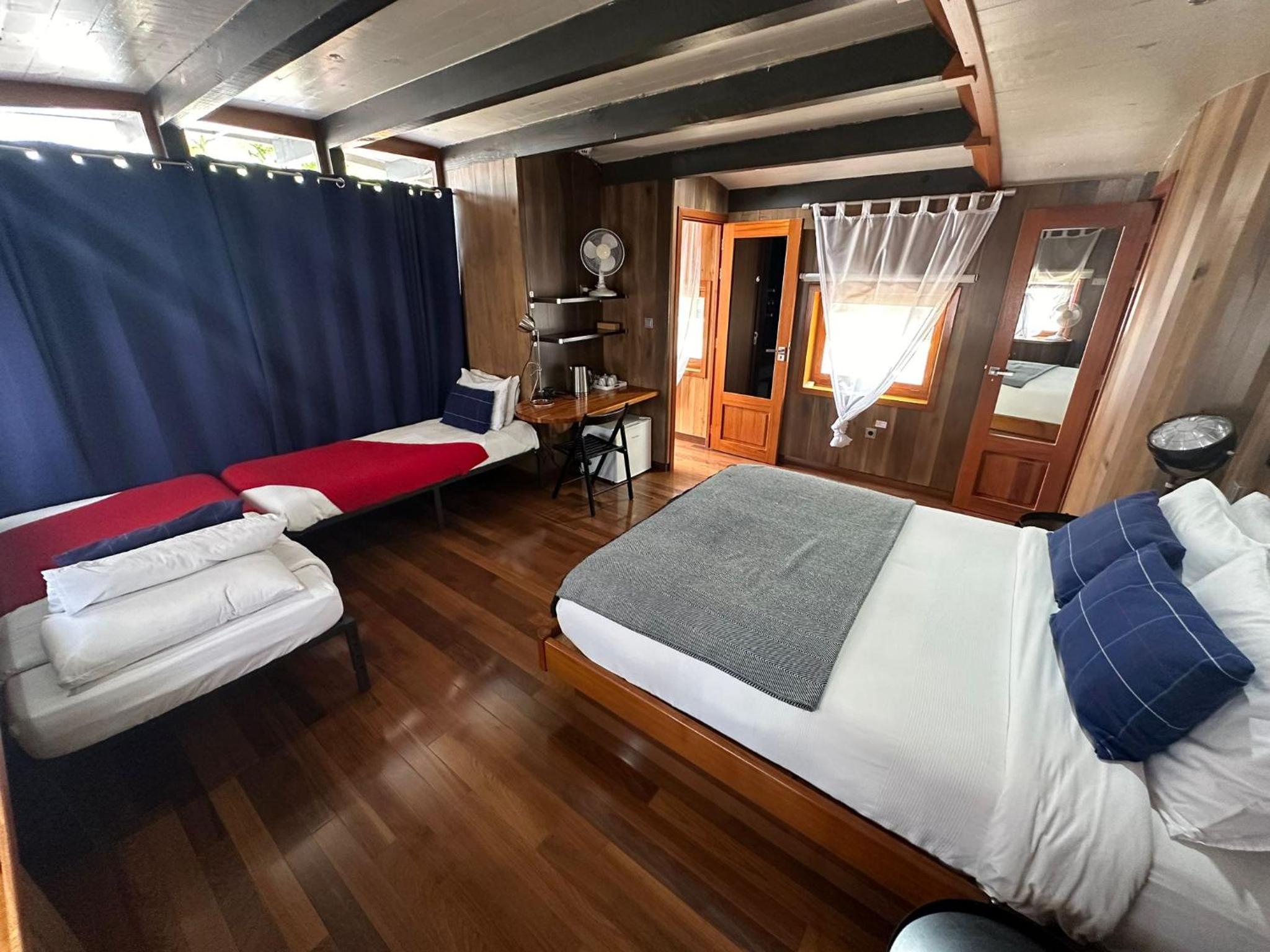 Deluxe Family Suite photo 2