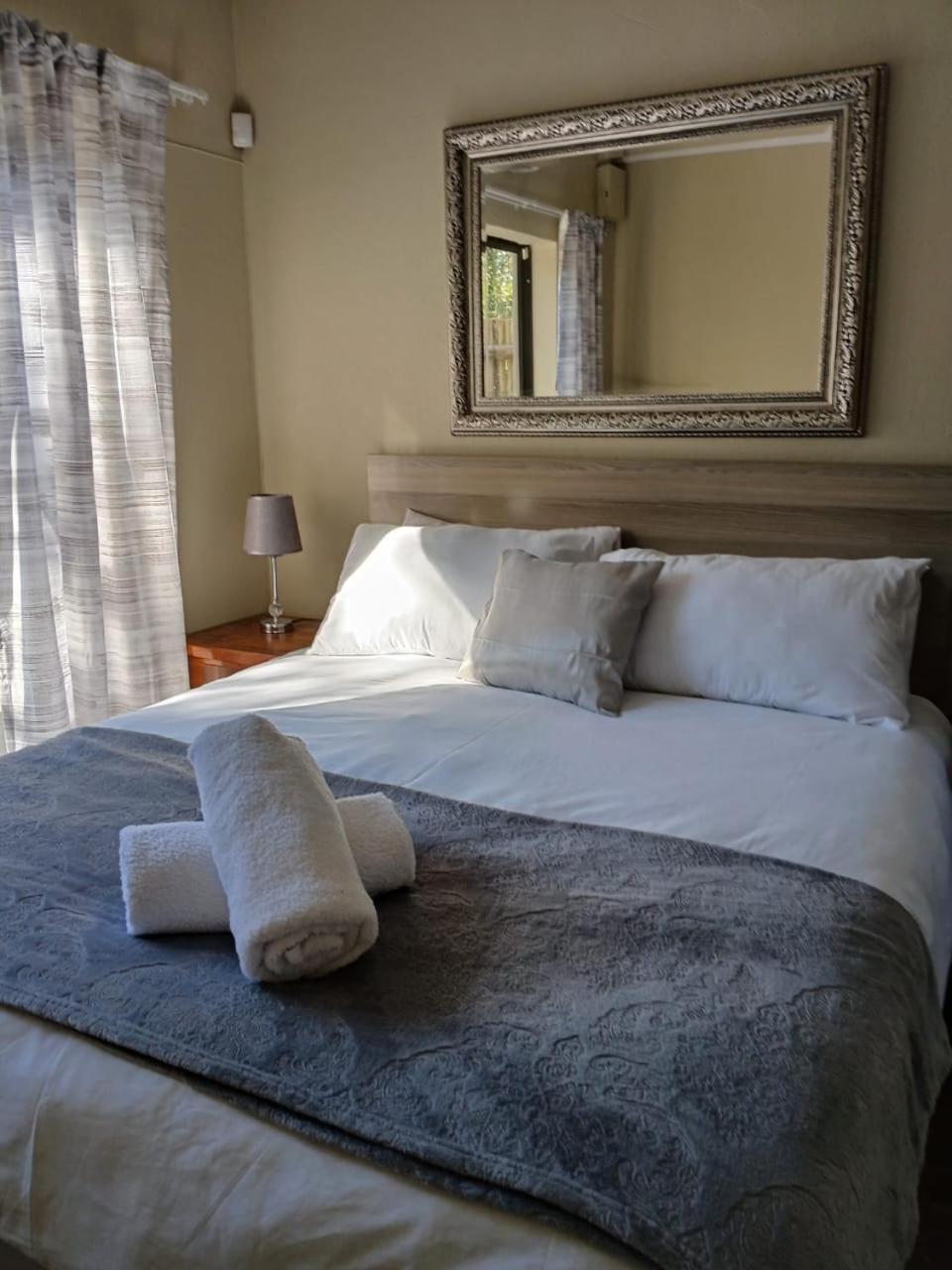 King Studio with Sofa Bed photo 1