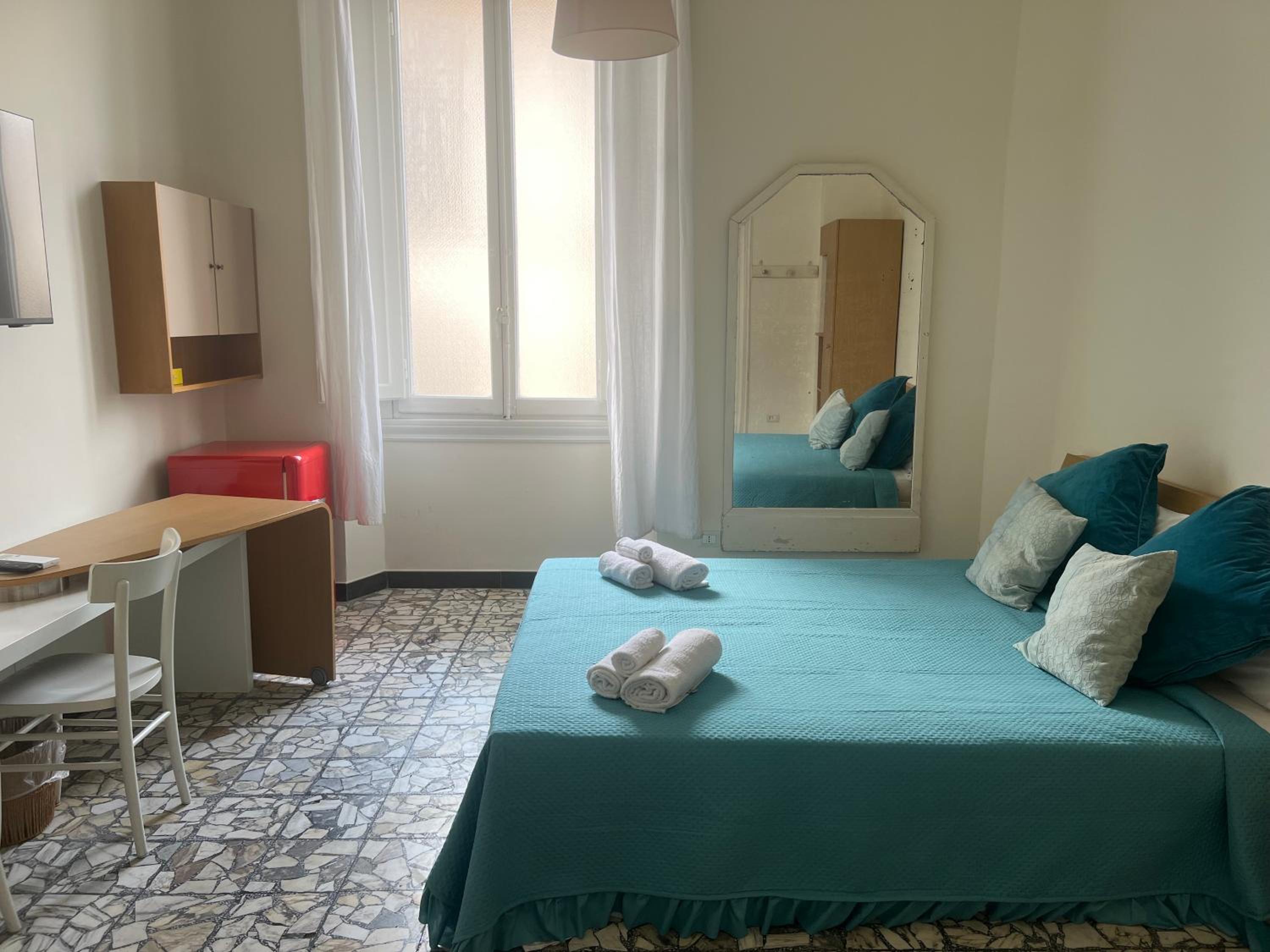 Double Room with Private External Bathroom photo 1