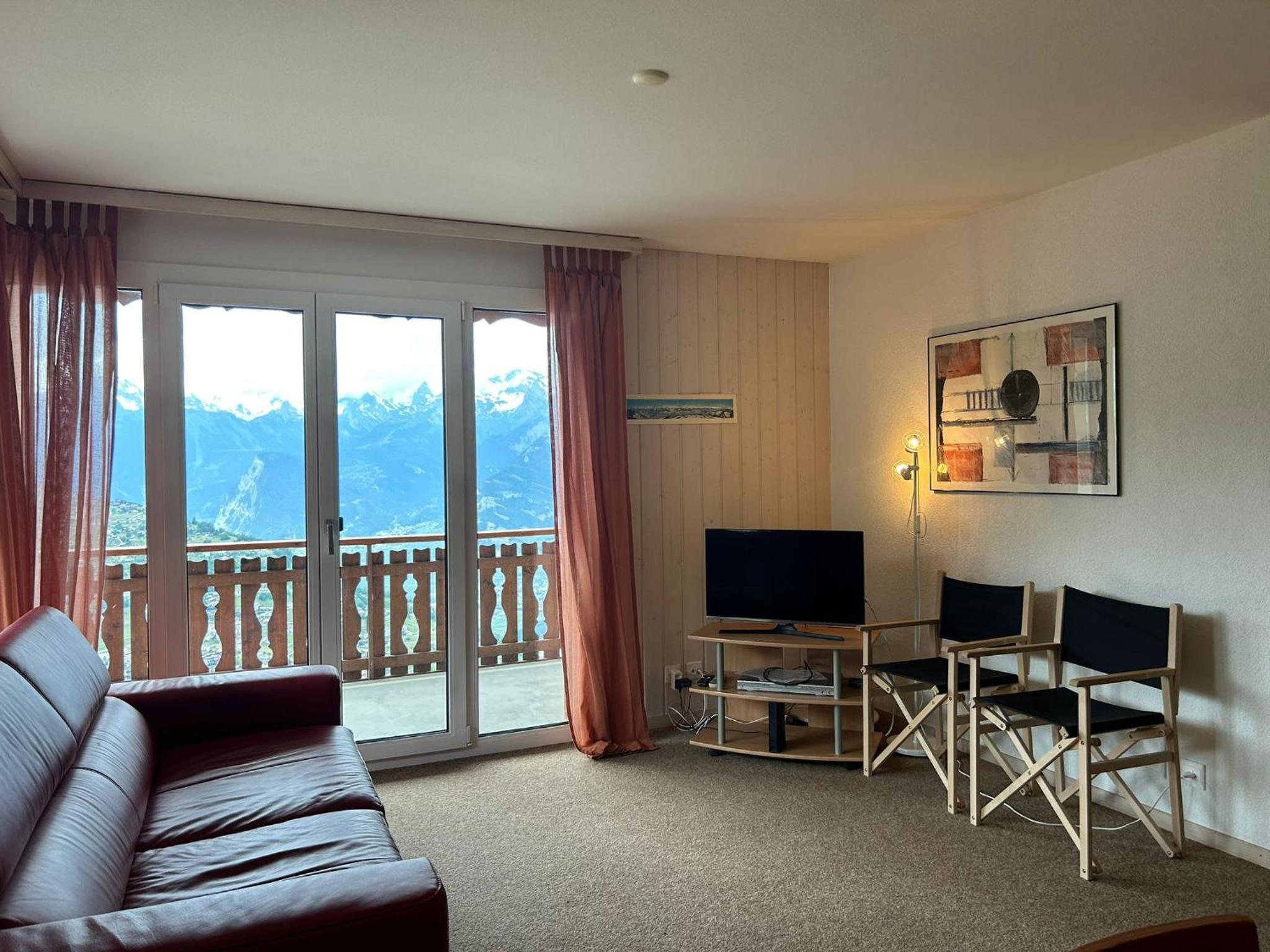 Apartment With Balcony photo 3