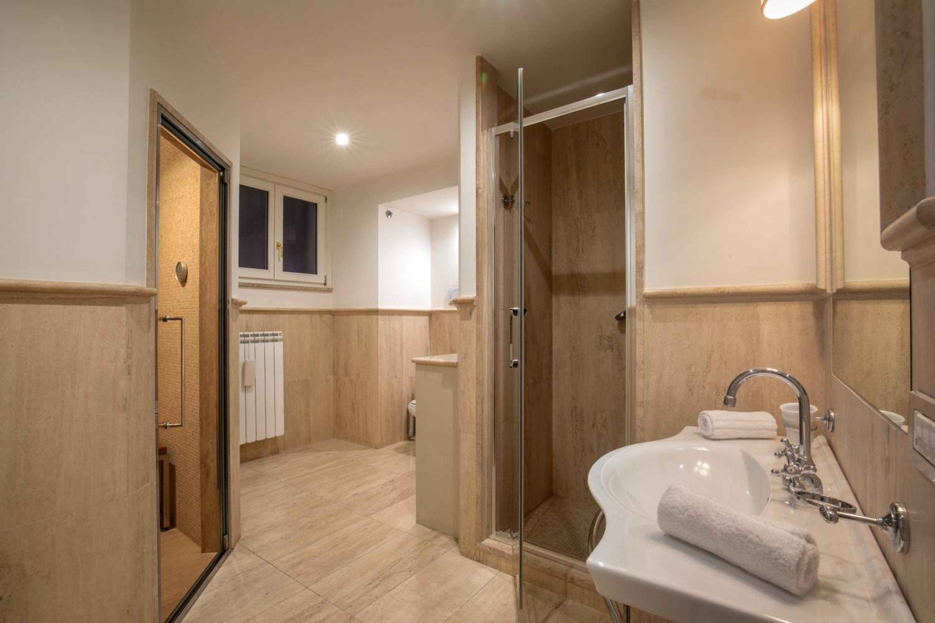 Two-Bedroom Apartment - Separate Building photo 2