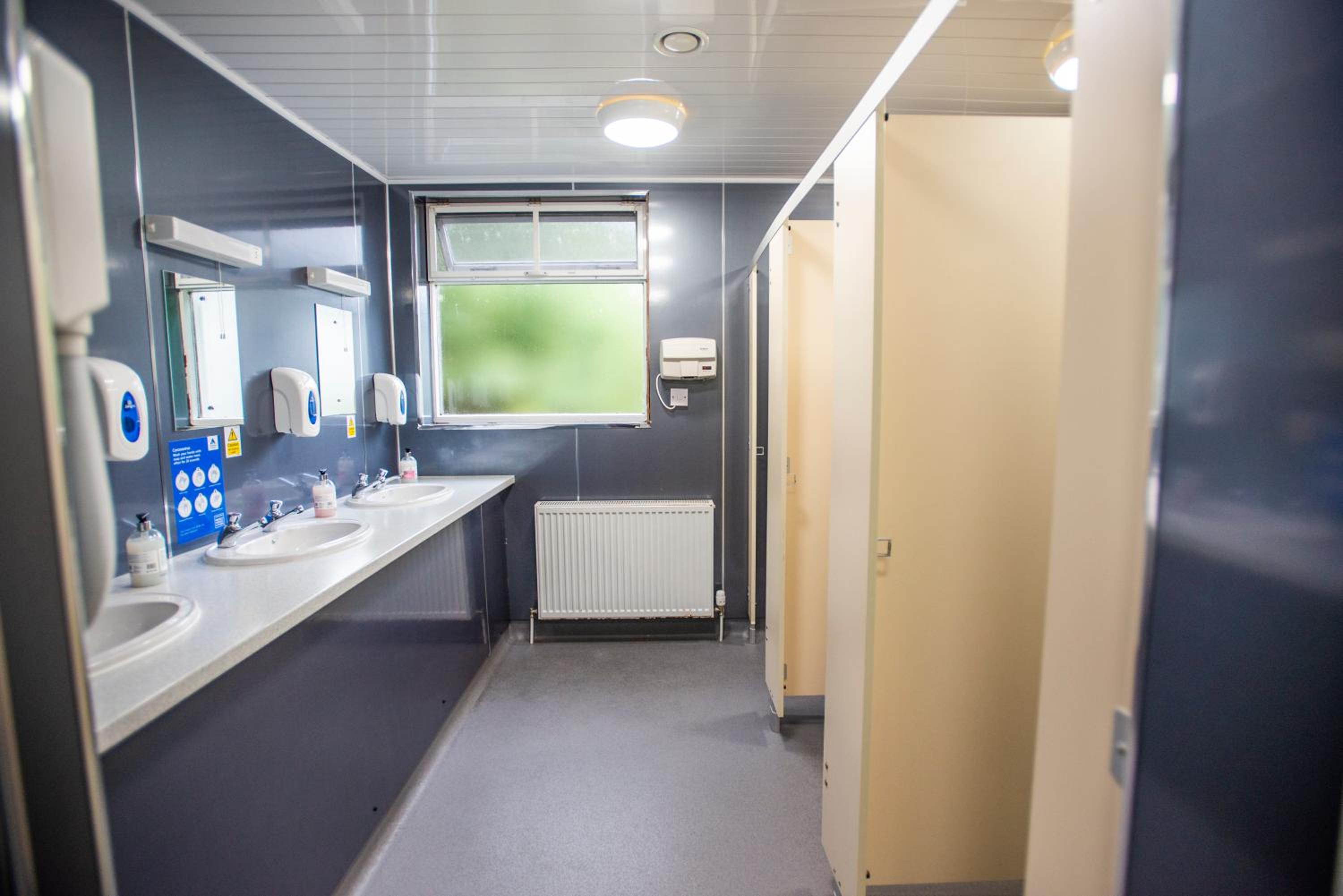 Triple Room with Shared Bathroom photo 2