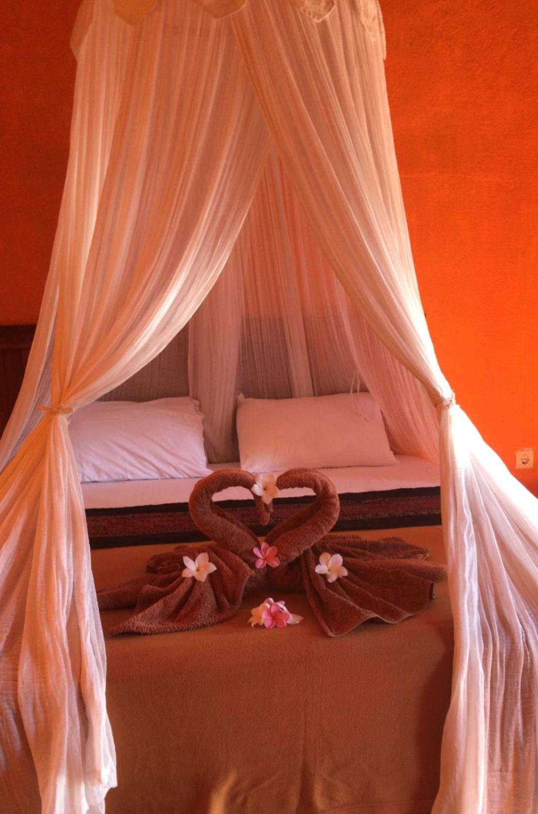 Double Room with Private Bathroom - Photo 8