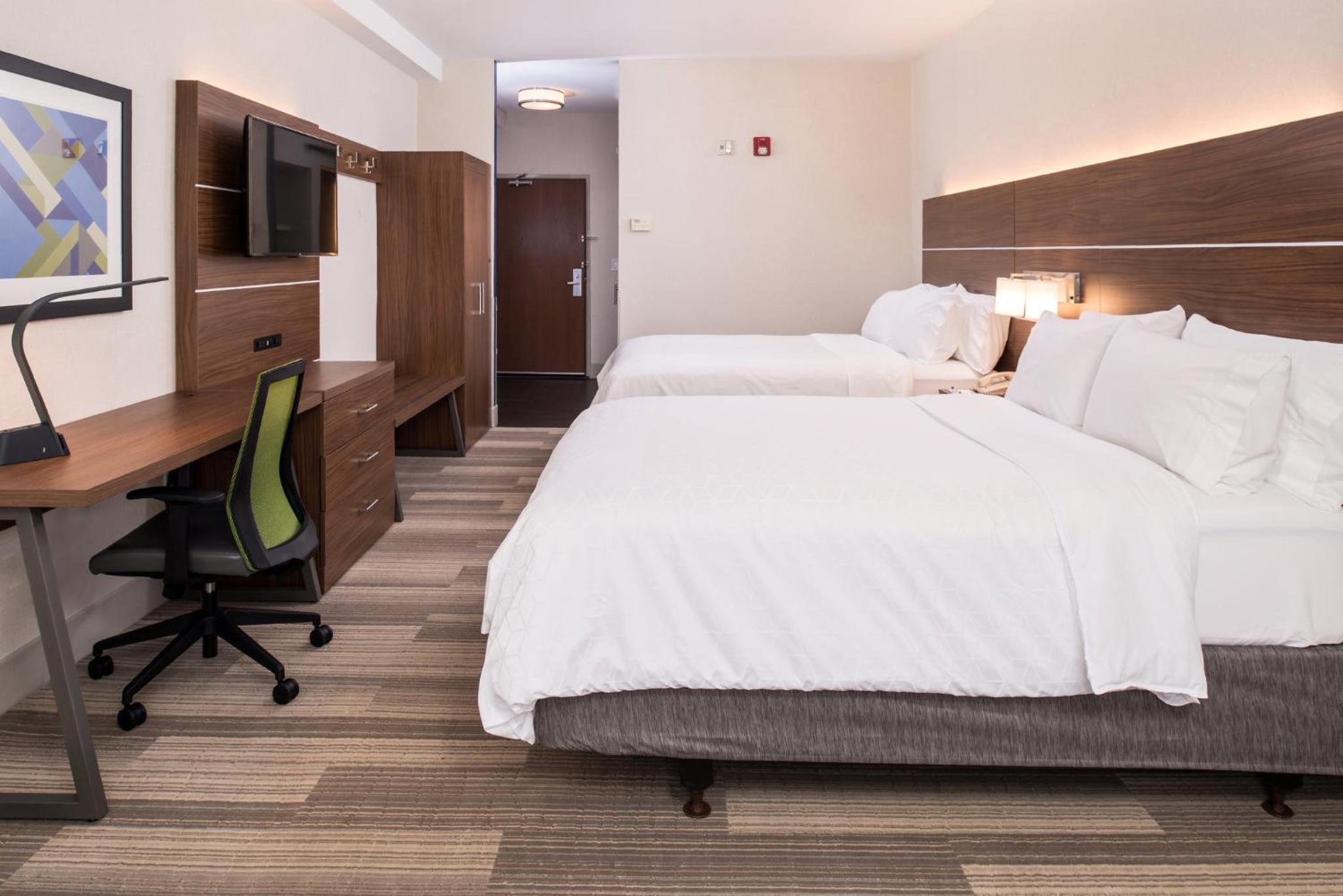 Standard Queen Room with Two Queen Beds - Photo 1