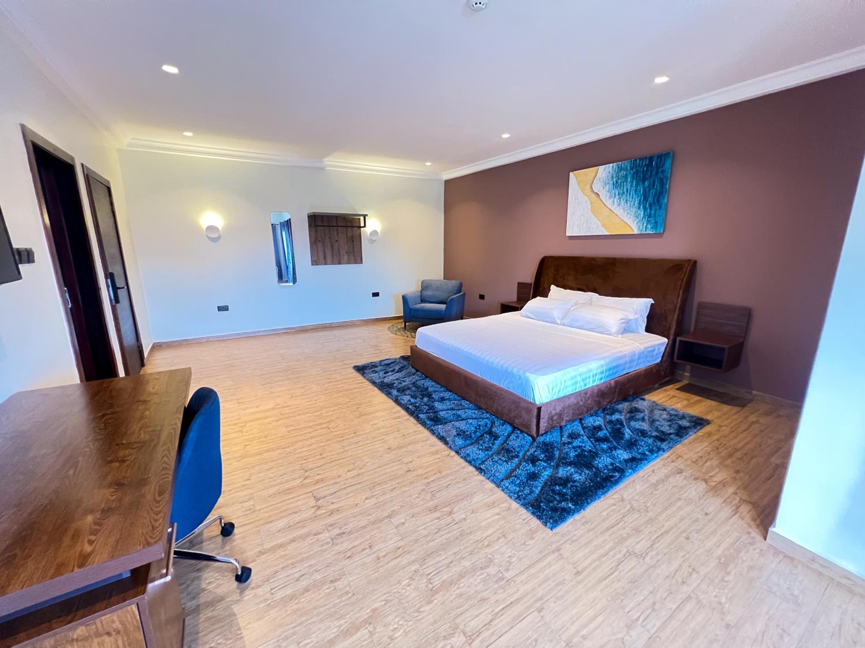 King Room With Balcony