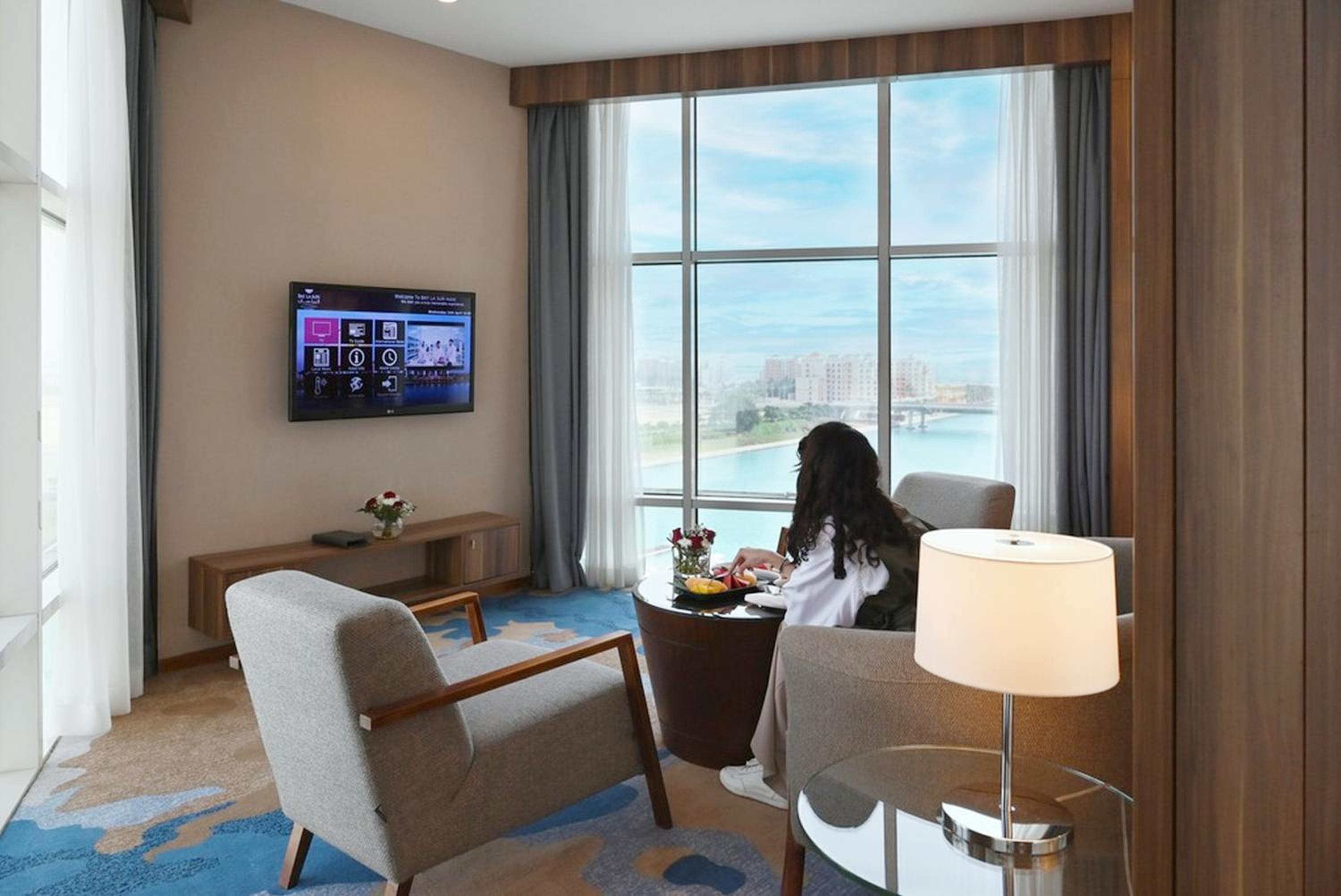 Executive Suite with Marina View photo 2