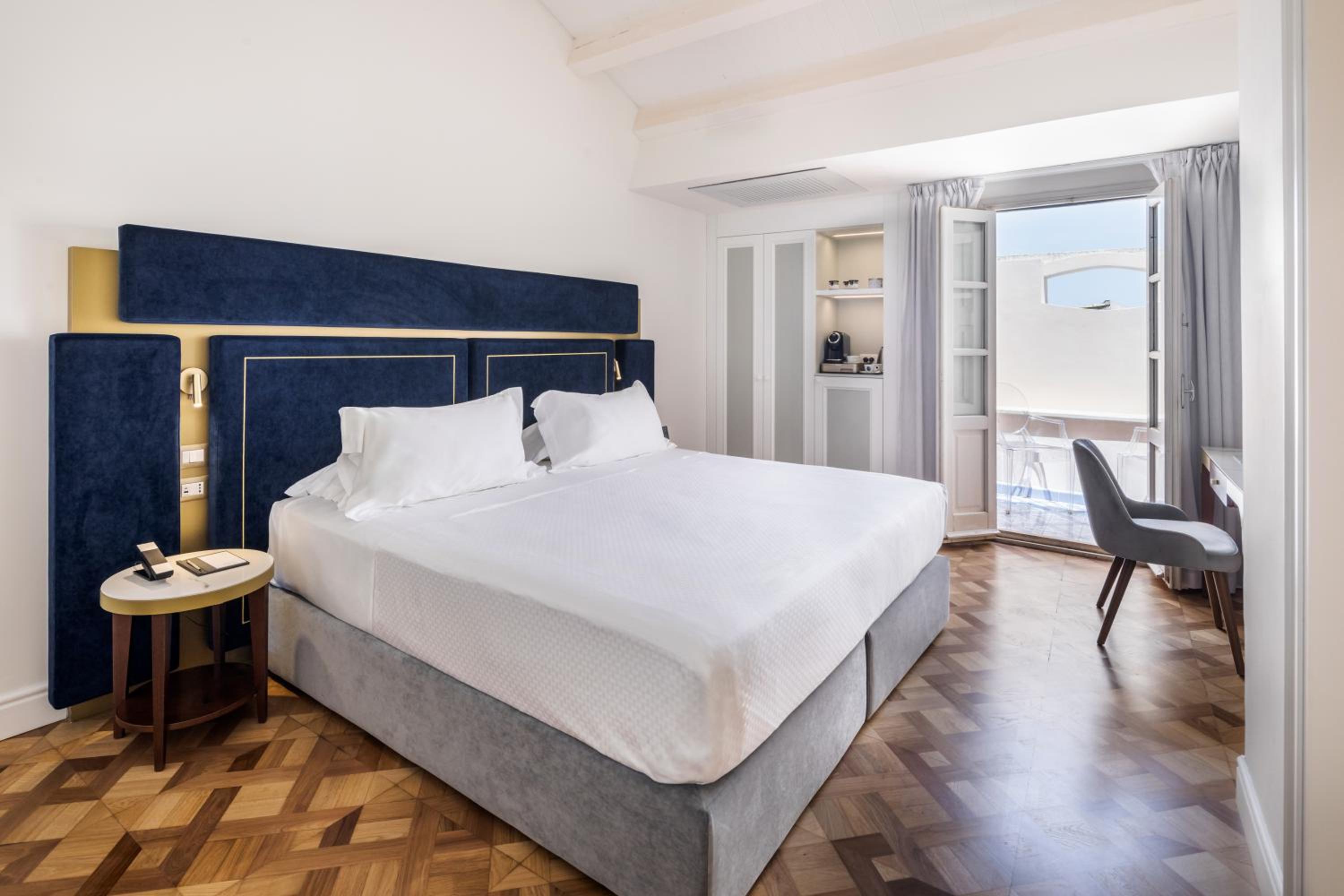 Superior Double Room - Photo 3