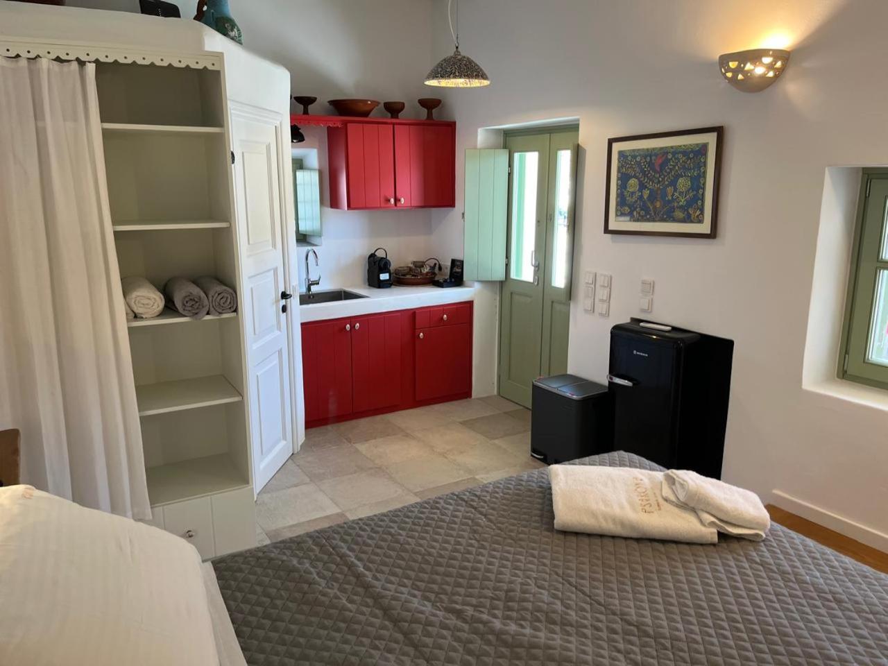 Triple Room with Sea View - Photo 18